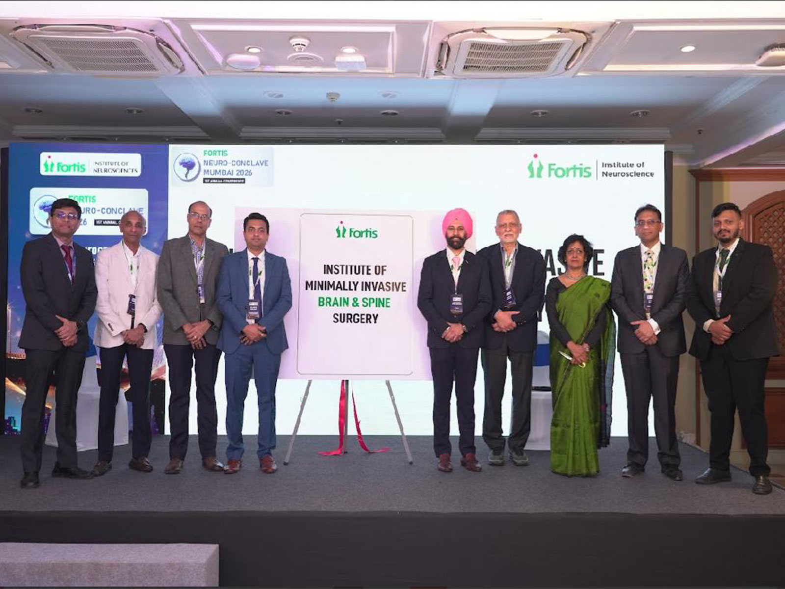 (C) Dr Vishal Beri, Dr Jayesh Sardhara, Dr Bishnu Panigrahi & Dr S. Narayani with clinicians at the launch of Fortis Institute of Minimally Invasive Brain & Spine Surgery, Mumbai (C) Dr Vishal Beri, Dr Jayesh Sardhara, Dr Bishnu Panigrahi & Dr S. Narayani with clinicians at the launch of Fortis Institute of Minimally Invasive Brain & Spine Surgery, Mumbai