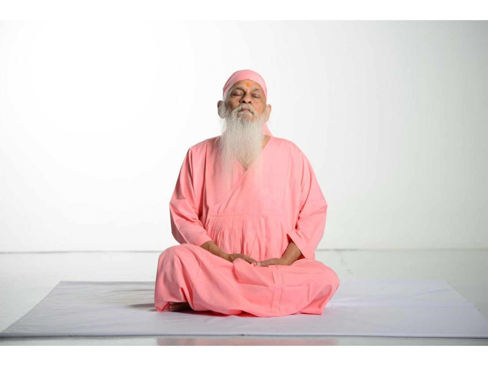 ‘Himalayan Samarpan Dhyanyog’ founder Pujya Shree Shivkrupanand Swamiji appointed to ‘World Meditation Expert Committee’