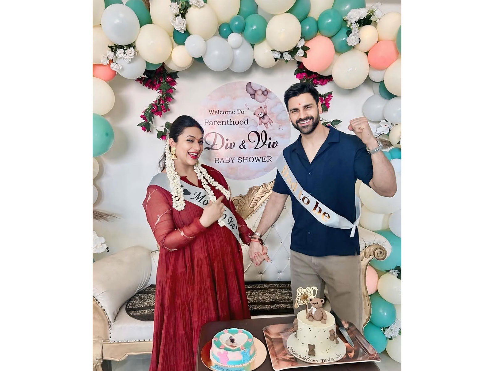 Divyanka Tripathi and Vivek Dahiya (Image source: Instagram/@divyankatripathidahiya)