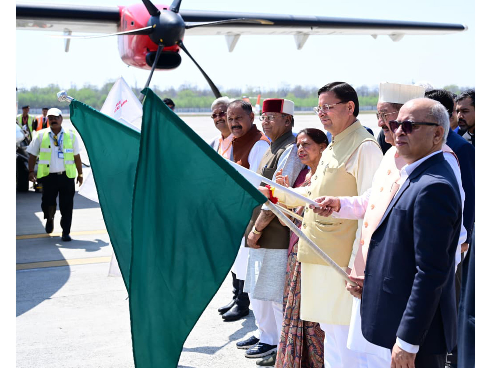 Chief Minister Pushakr Singh Dhami inaugurates Dehradun–Pithoragarh–Dehradun flight service at Jolly Grant Airport (Photo/Release)