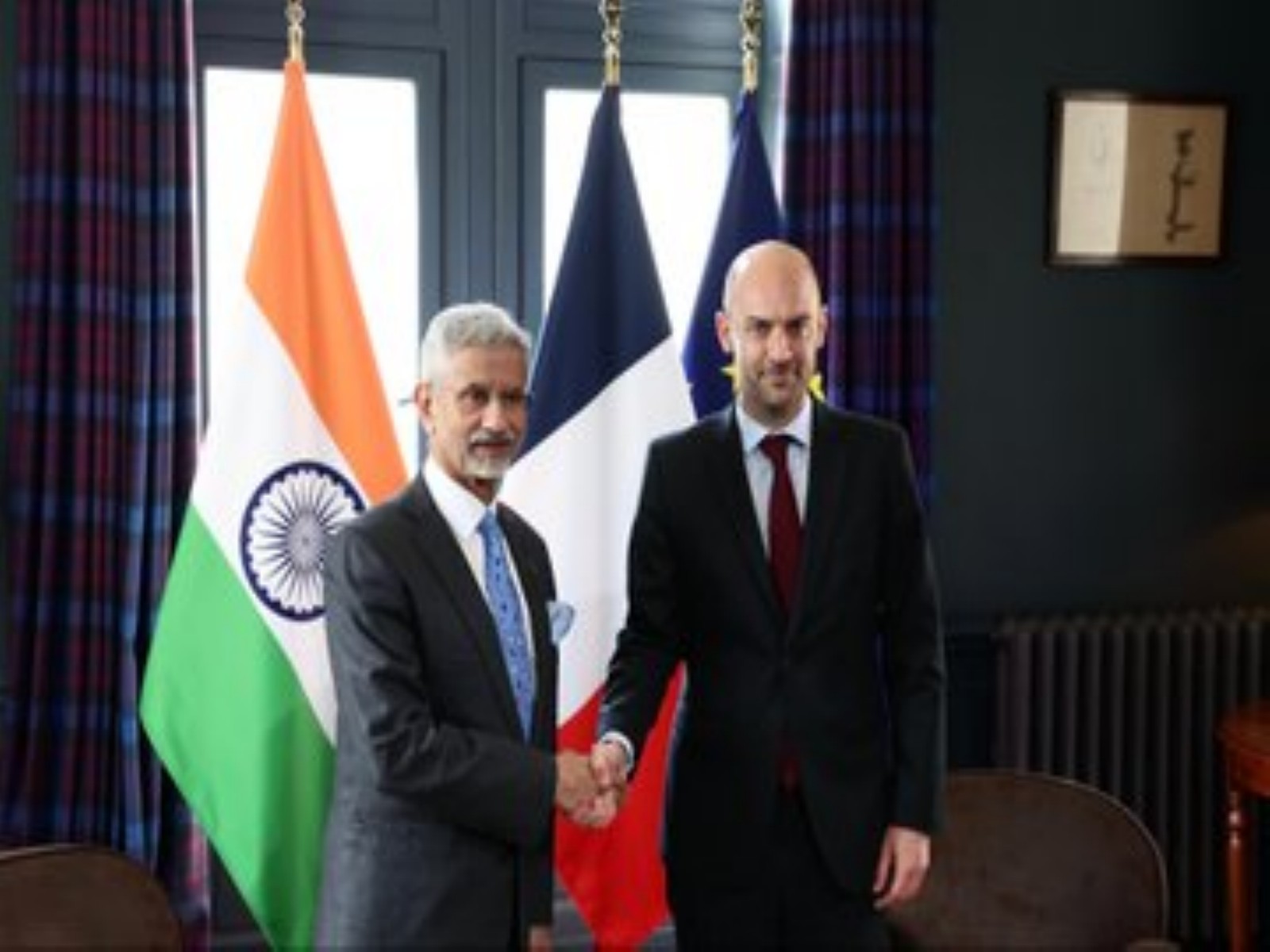 EAM S Jaishankar with his French counterpart  Jean-Noël Barrot (Photo/@DrSJaishankar)