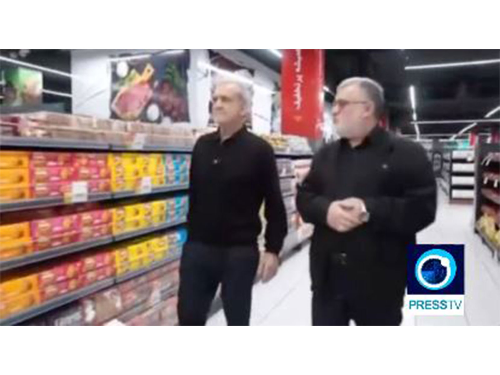 Iranian President walking around in a grocery store. (Photo/IranianStateMedia) Iranian President walking around in a grocery store. (Photo/IranianStateMedia)