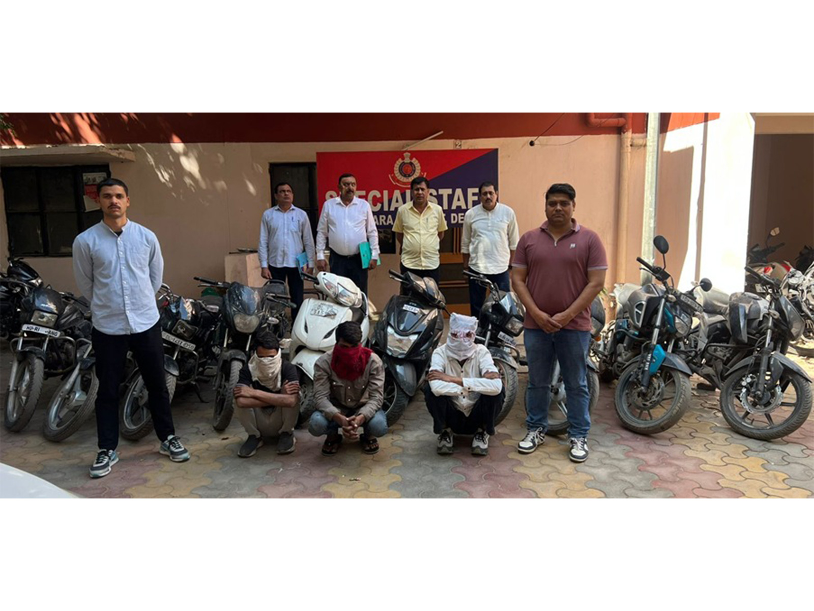Special Staff, Shahdara arrests 3 auto-lifters (Photo/Special Staff)