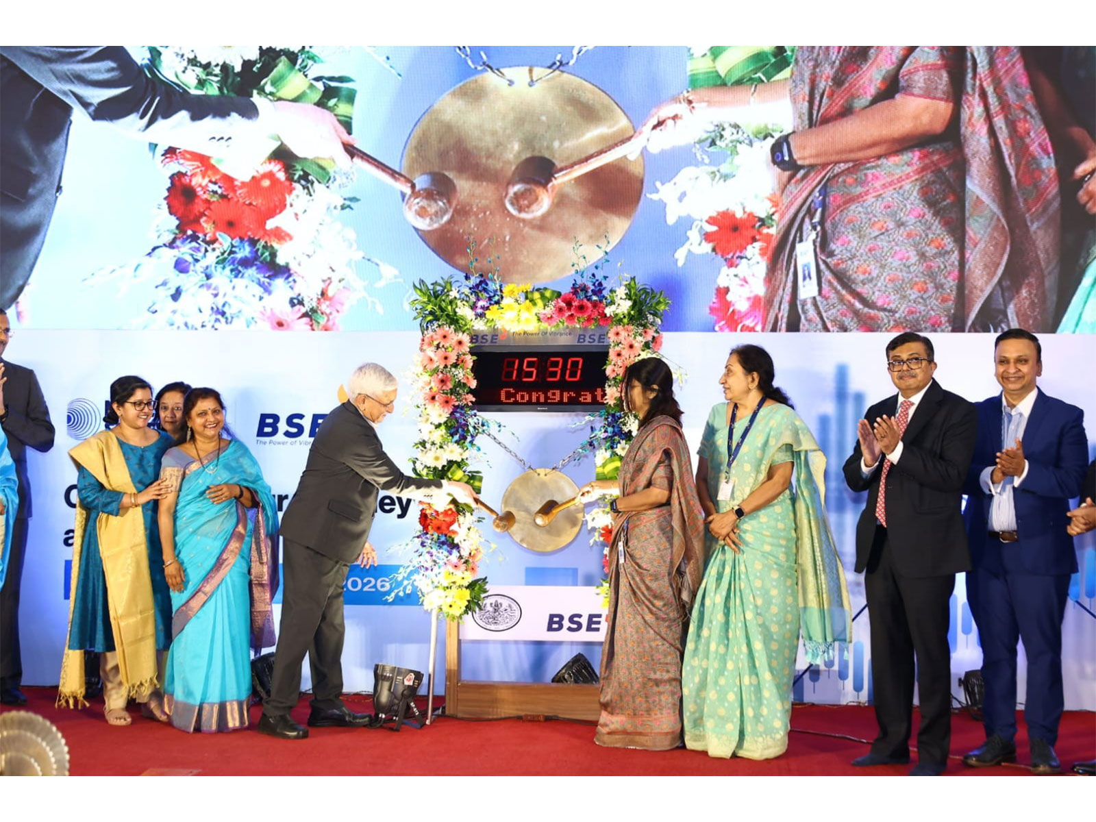 Vishnu R Dusad, Co- founder and MD, Nucleus Software is ringing the bell to celebrate 30 years of BSE listing with leadership team Vishnu R Dusad, Co- founder and MD, Nucleus Software is ringing the bell to celebrate 30 years of BSE listing with leadership team