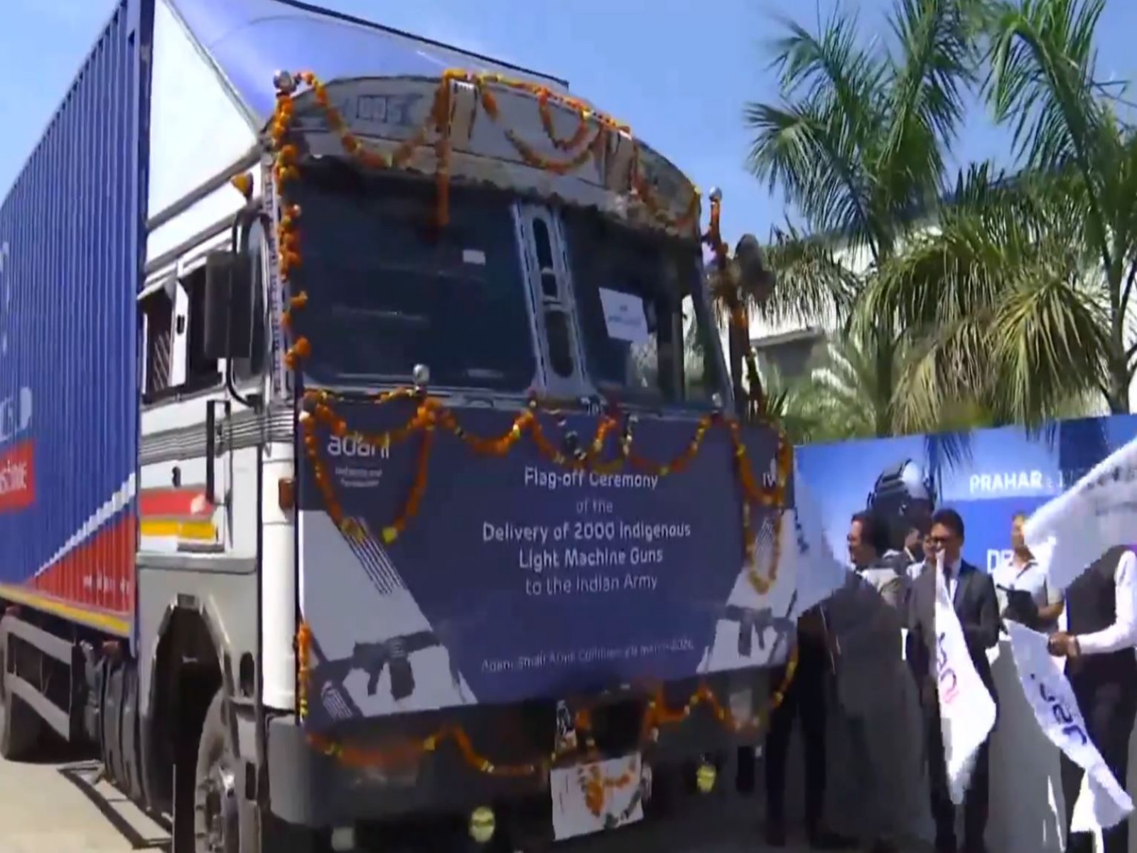 Flag-off ceremony of delivery of 2000 indigenous LMGs (Photo/ANI) Flag-off ceremony of delivery of 2000 indigenous LMGs (Photo/ANI)