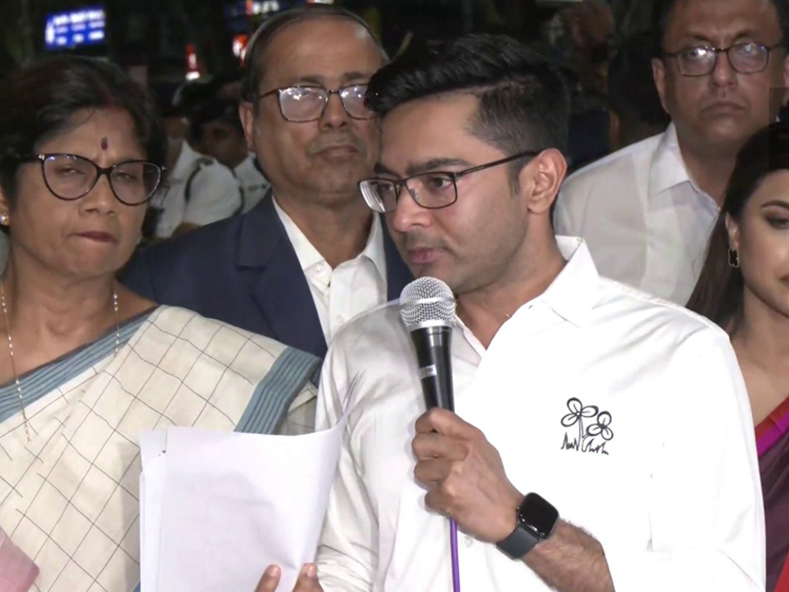 Caught in broad daylight": TMC's Abhishek Banerjee alleges voter fraud,  flags Form 6 "theft" in Bengal