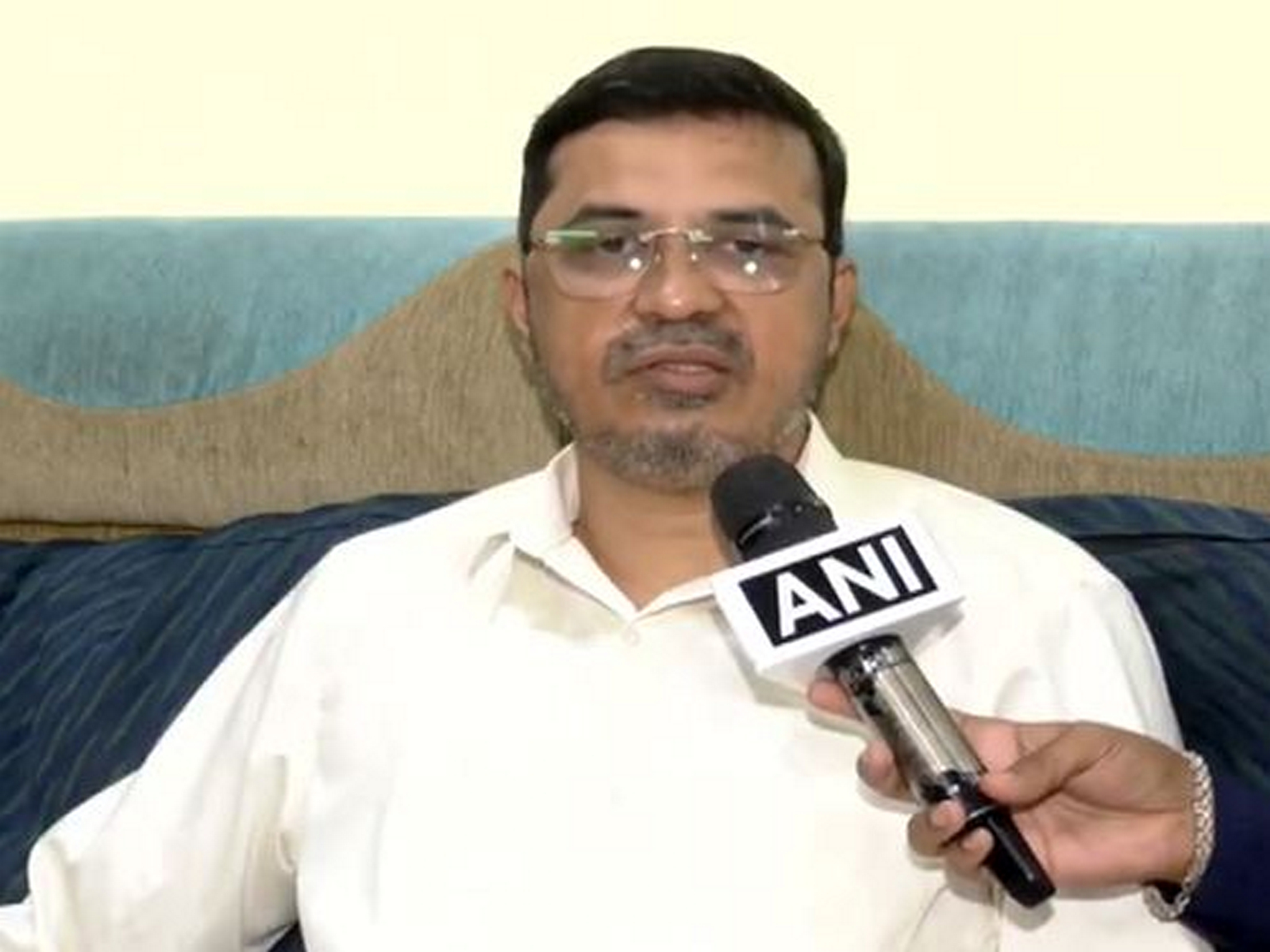 AIADMK spokesperson Kovai Sathyan (Photo/ANI)