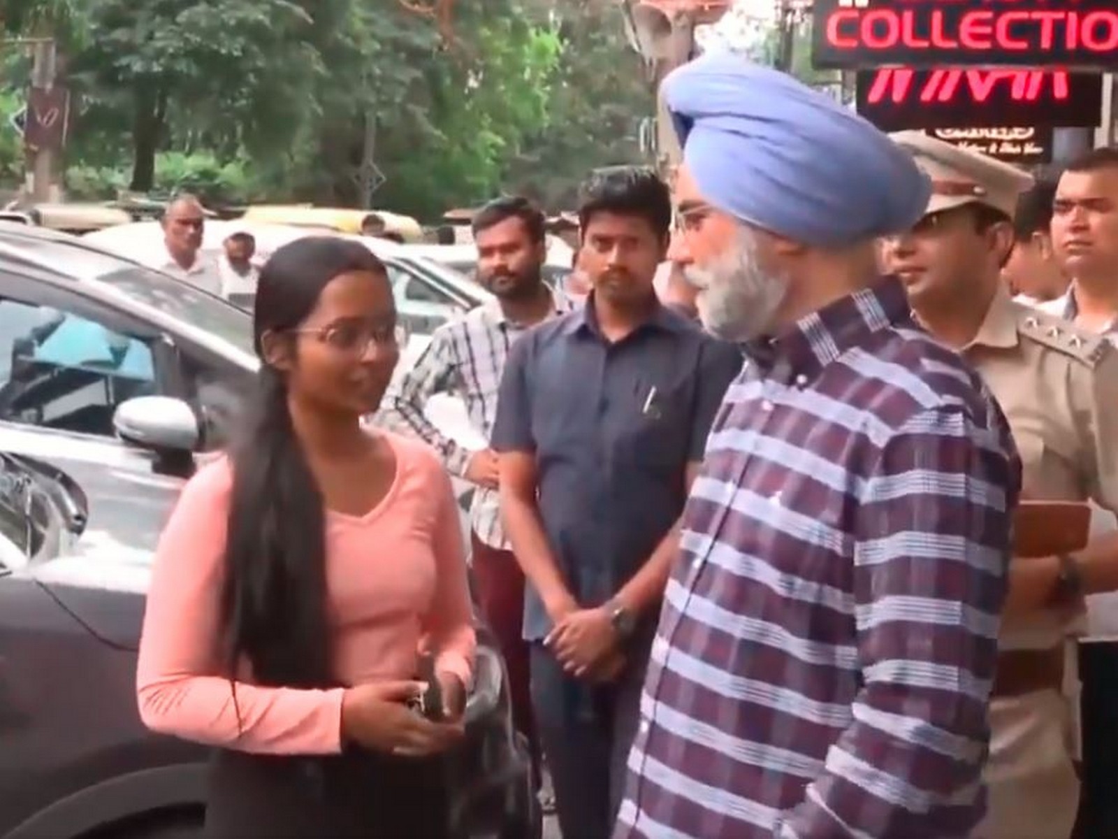 Delhi LG Taranjit Singh Sandhu visits Kamla Nagar Market (Photo/ANI)