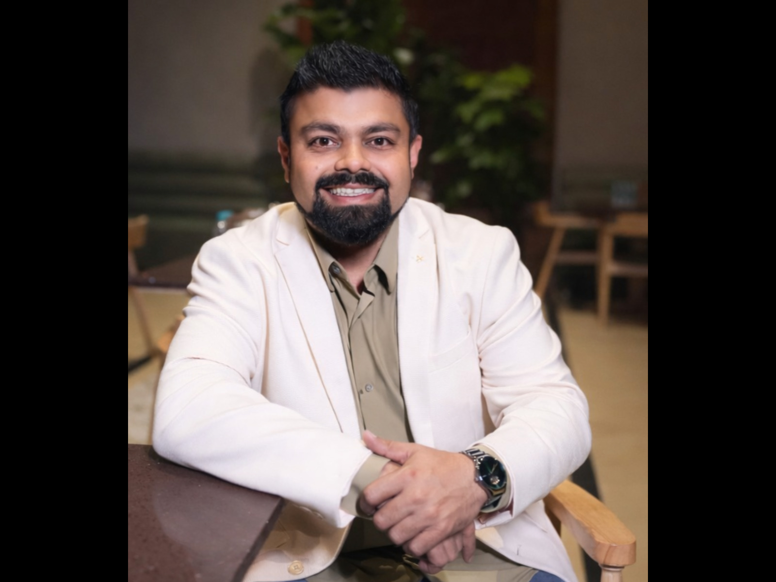 Mr. Nerall Bakhai, Owner & CEO, Moai Mr. Nerall Bakhai, Owner & CEO, Moai