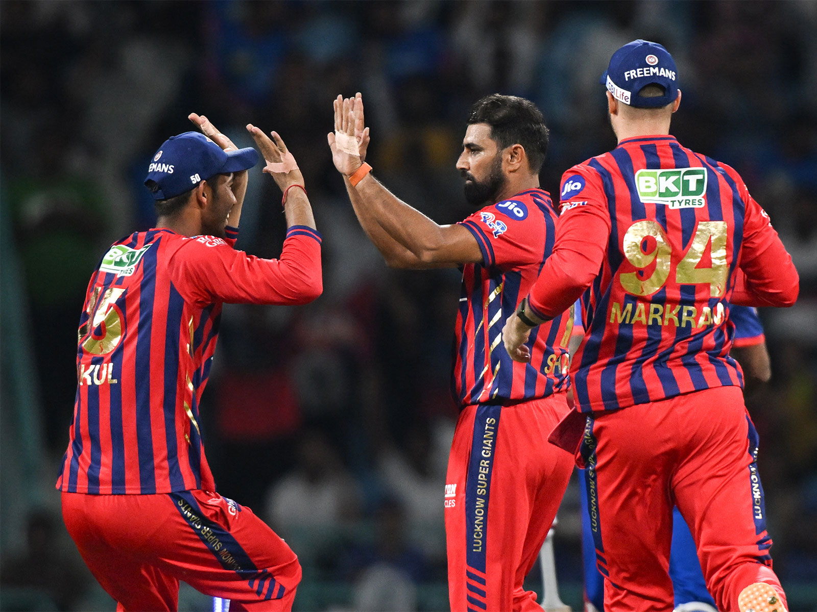 LSG's Mohammed Shami (centre) celebratign (Photo: ANI)