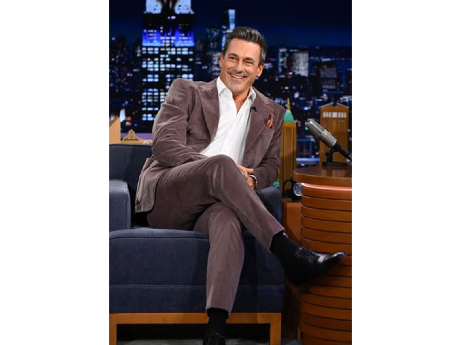 Jon Hamm (Photo/Instagram/ fallontonightbts) Jon Hamm (Photo/Instagram/ fallontonightbts)