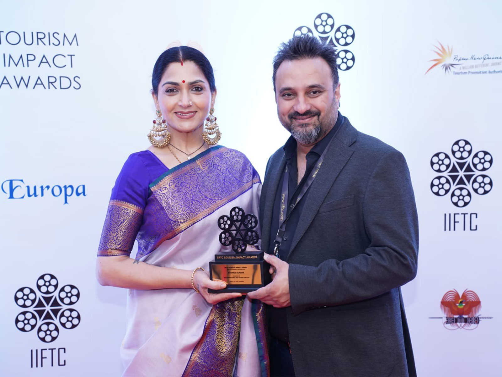 Khushboo Sundar with IIFTC Founder Harshad Bhagwat Khushboo Sundar with IIFTC Founder Harshad Bhagwat