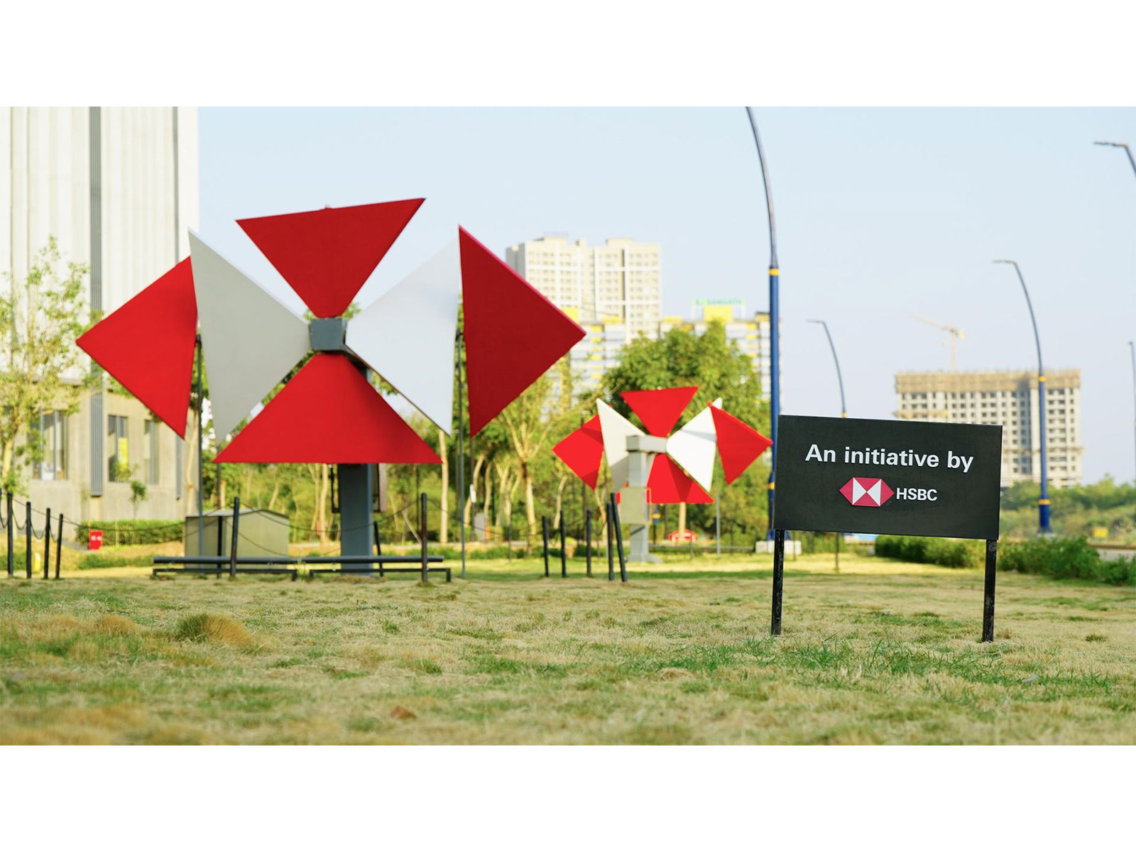 A dynamic sculpture of HSBC’s Living Hexagon that moves with the breeze at GIFT City. (Photo/ HSBC) A dynamic sculpture of HSBC’s Living Hexagon that moves with the breeze at GIFT City. (Photo/ HSBC)