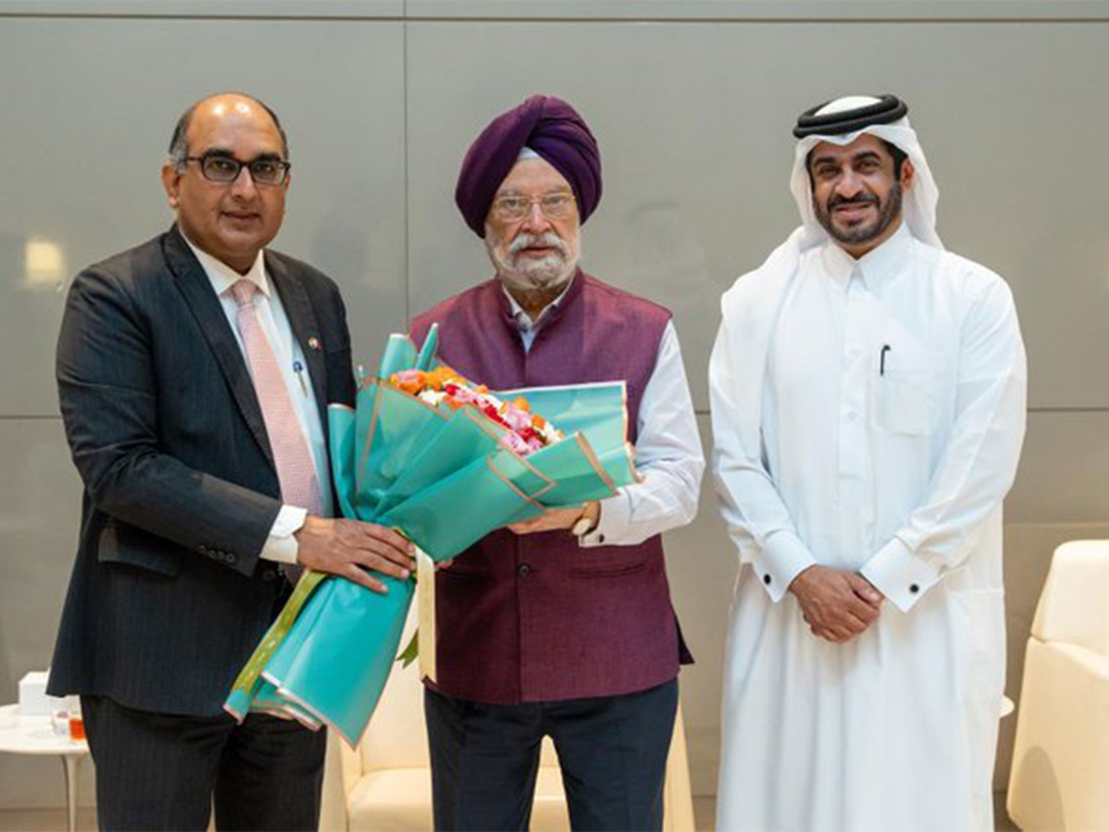 Union Minister for Petroleum and Natural Gas Hardeep Singh Puri arrives in Doha on a two-day visit (Photo/X@IndEmbDoha) Union Minister for Petroleum and Natural Gas Hardeep Singh Puri arrives in Doha on a two-day visit (Photo/X@IndEmbDoha)