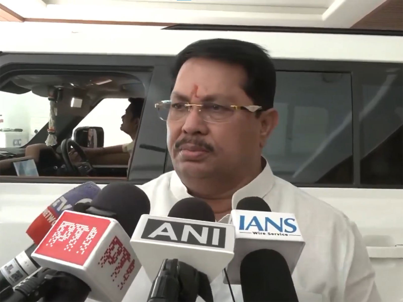 Congress leader Vijay Wadettiwar (Photo/ANI)