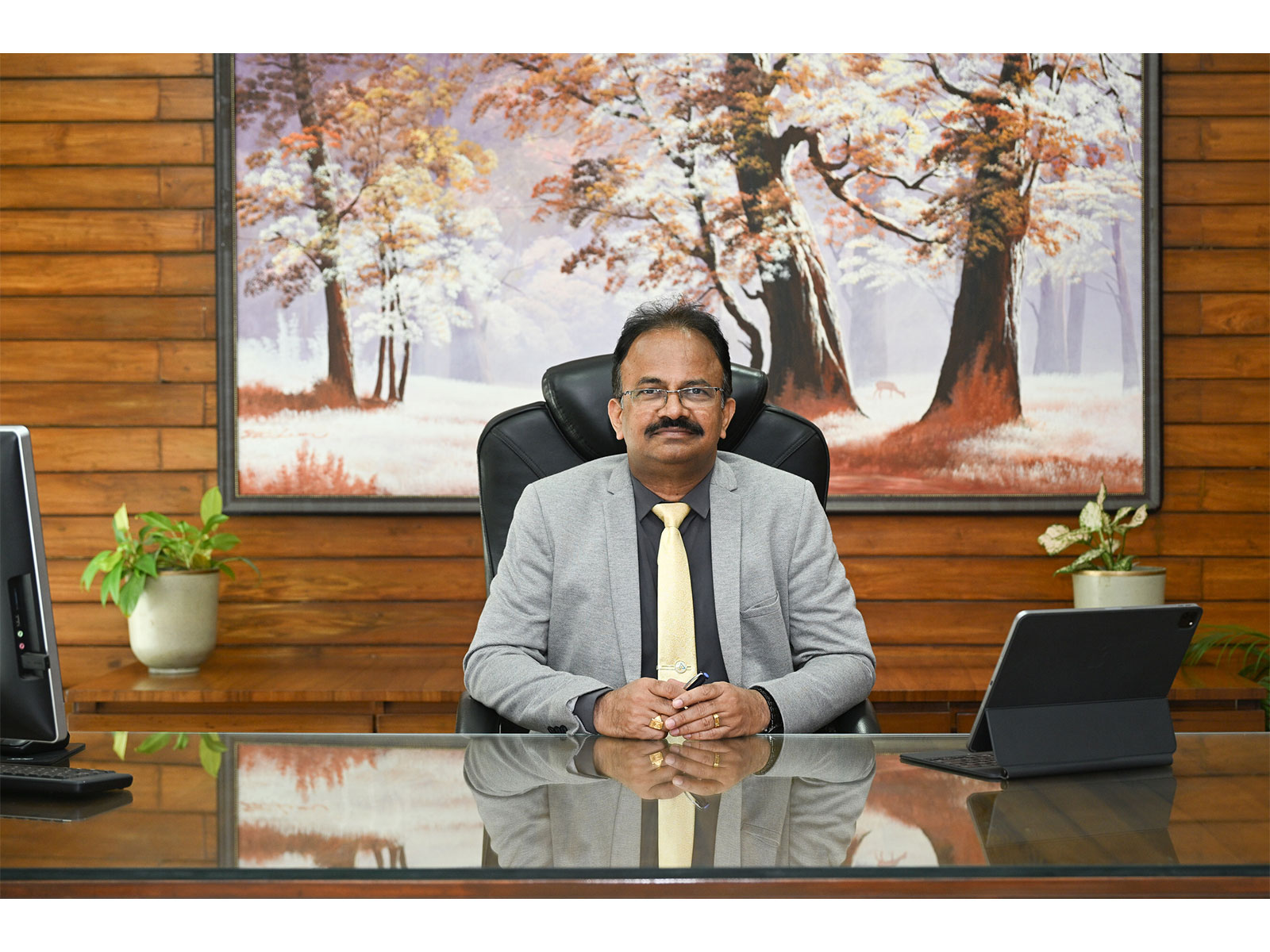 Mr. K. Satyanarayana Raju, Managing Director & Chief Executive Officer, IDPIC Mr. K. Satyanarayana Raju, Managing Director & Chief Executive Officer, IDPIC