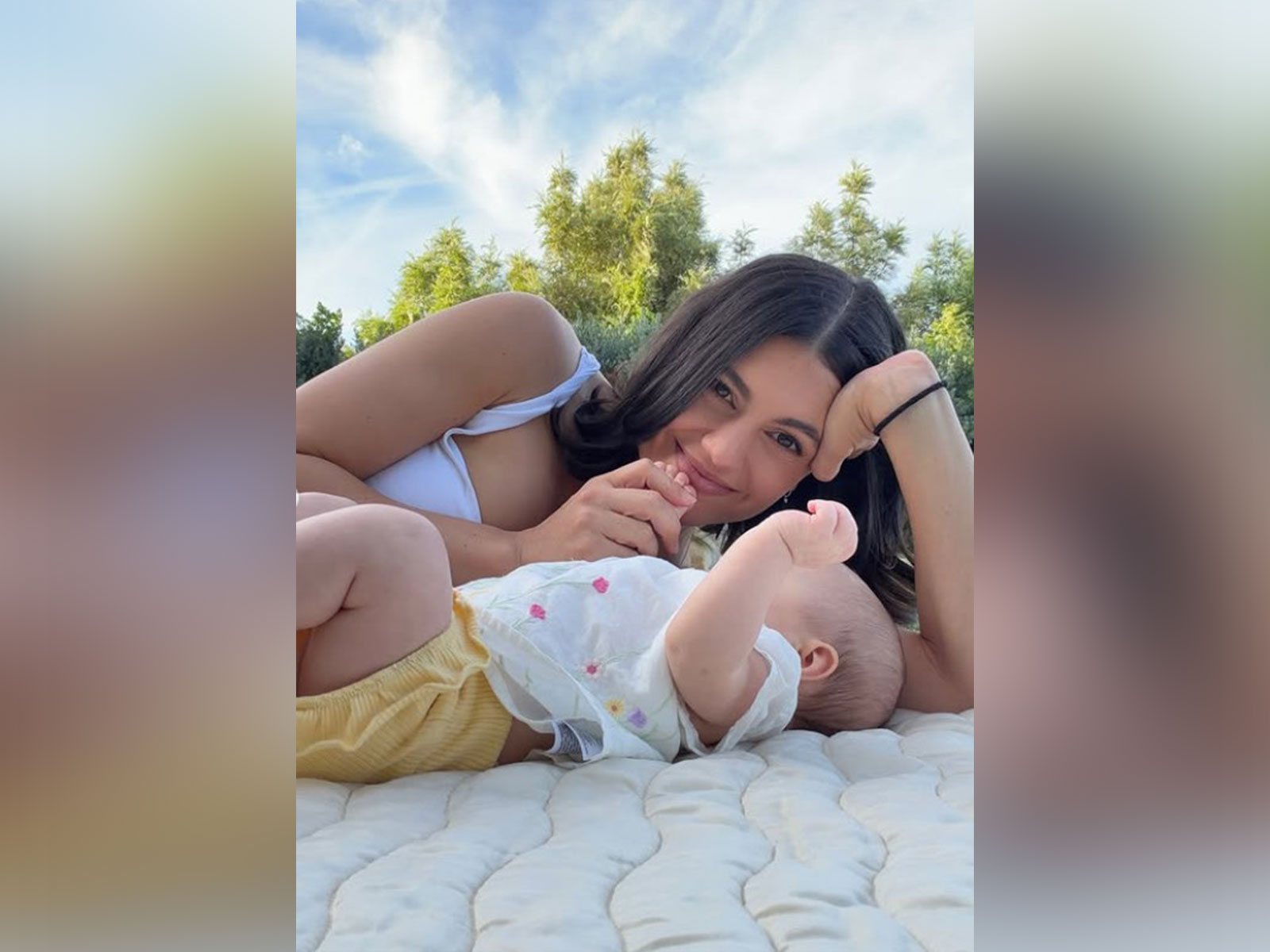 Hayley Erbert with baby (Photo/Instagram/ @hayley.erbert)