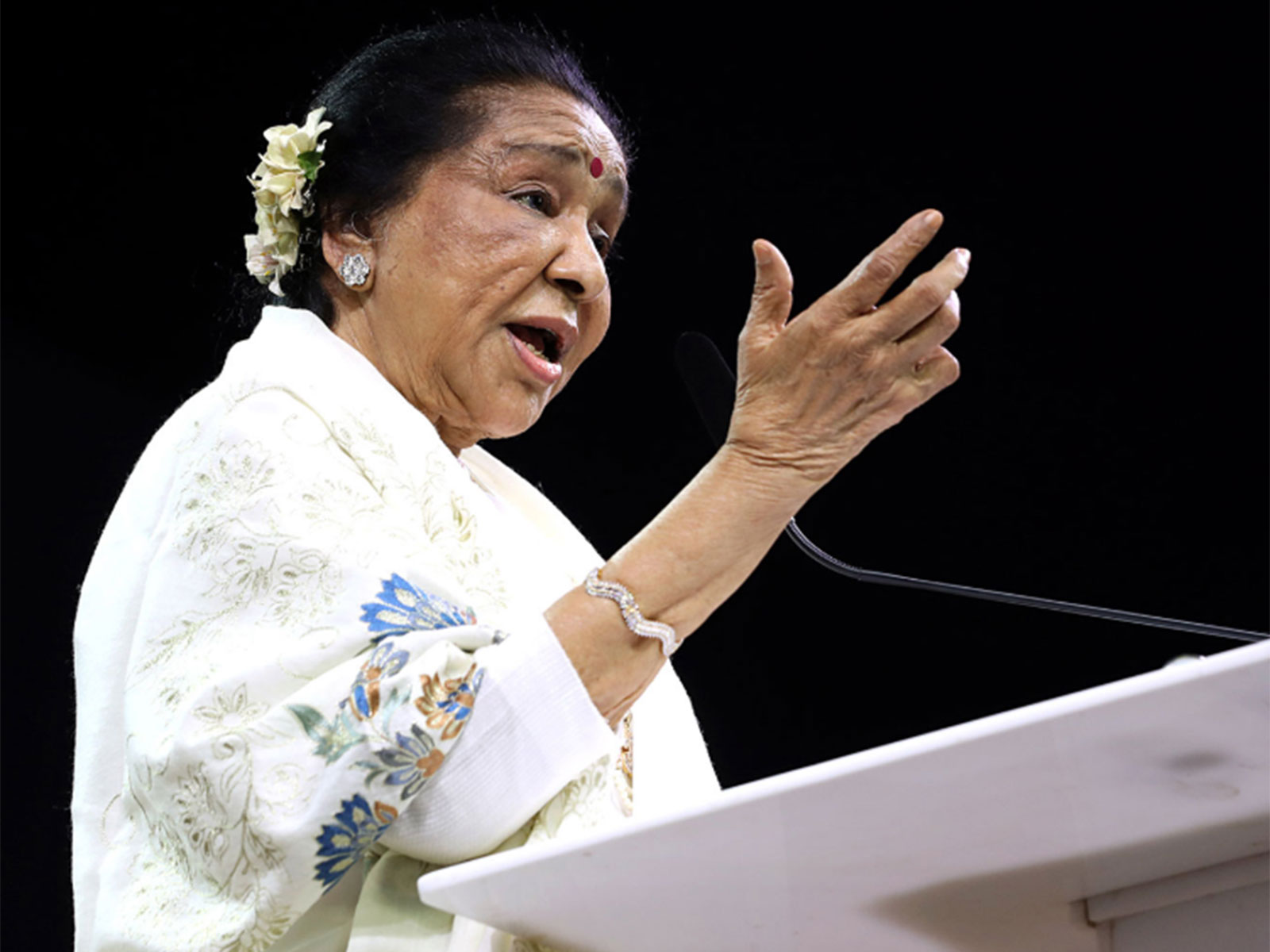 Asha Bhosle (Photo/ANI) Asha Bhosle (Photo/ANI)