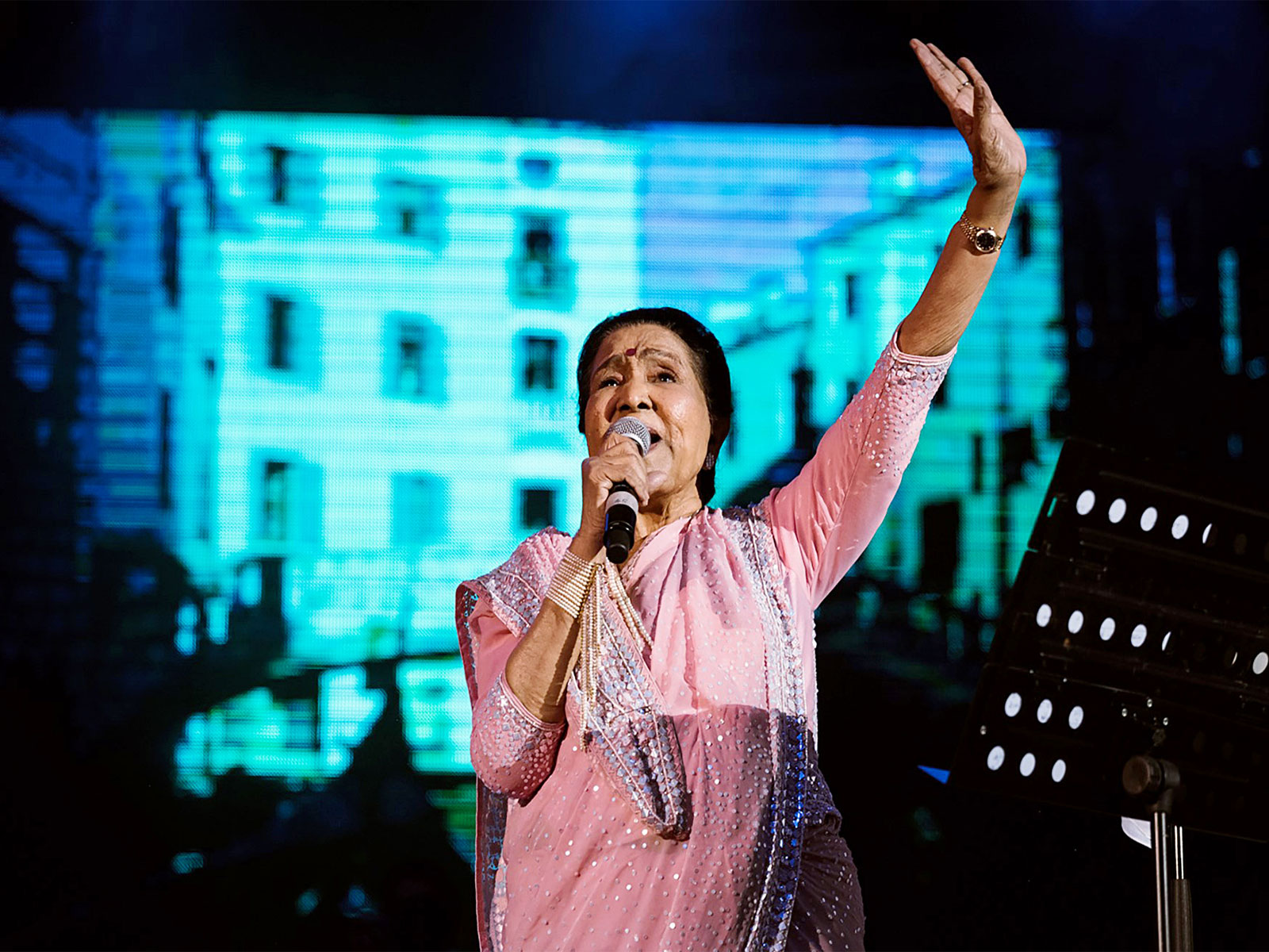 Asha Bhosle (Photo/ANI) Asha Bhosle (Photo/ANI)