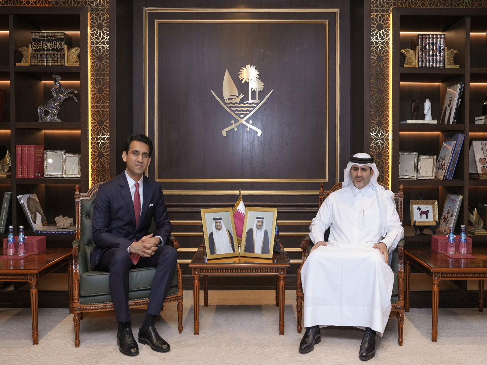 Sagar Adani, Executive Director of Adani Green Energy (Left), met Sheikh Bandar Al Thani, Governor, Qatar Central Bank. (Right) (Photo- X@@QCBQATAR) Sagar Adani, Executive Director of Adani Green Energy (Left), met Sheikh Bandar Al Thani, Governor, Qatar Central Bank. (Right) (Photo- X@@QCBQATAR)