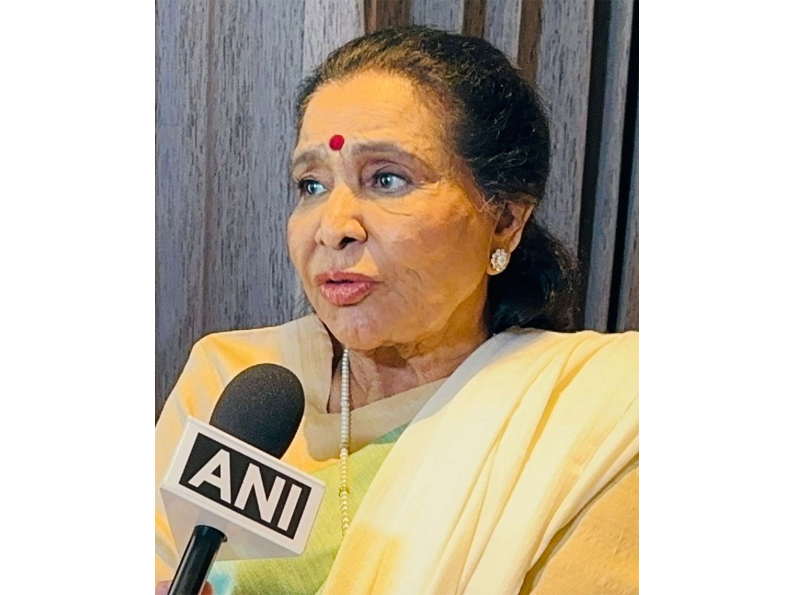 Legendary singer Asha Bhosle (Image source: ANI) Legendary singer Asha Bhosle (Image source: ANI)