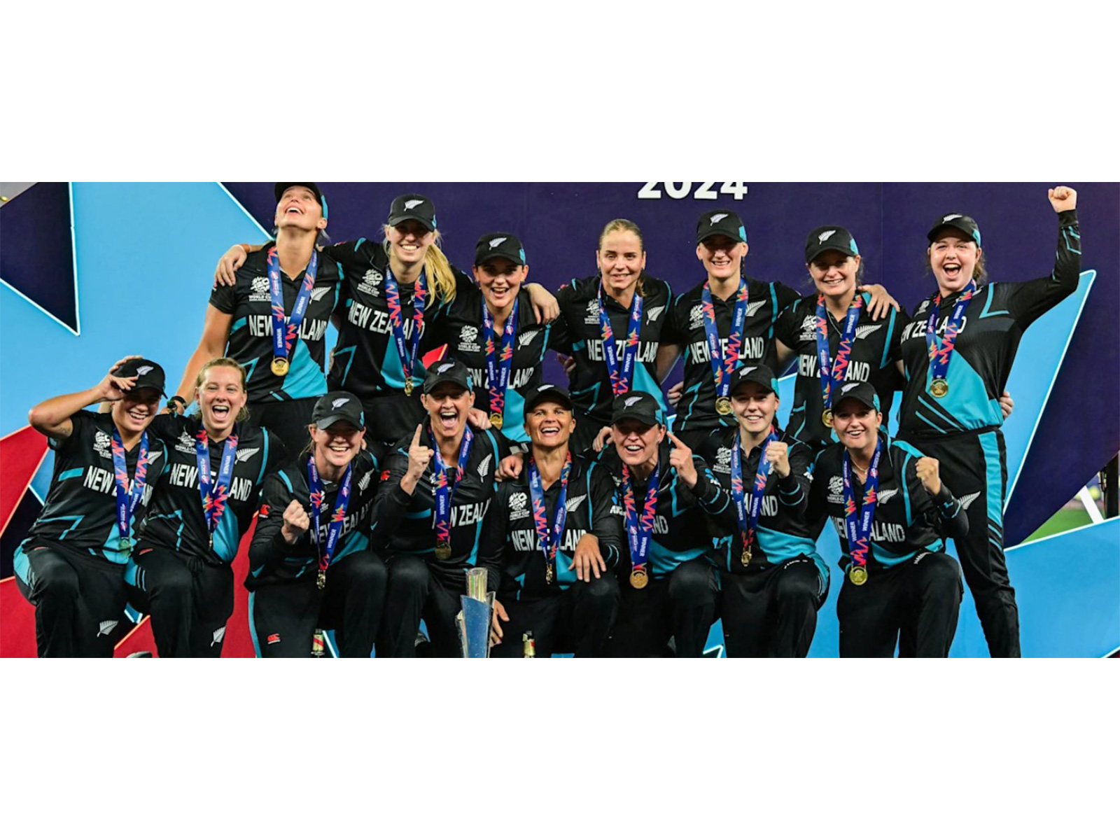 New Zealand team with the T20WC title. (Photo: ICC website)