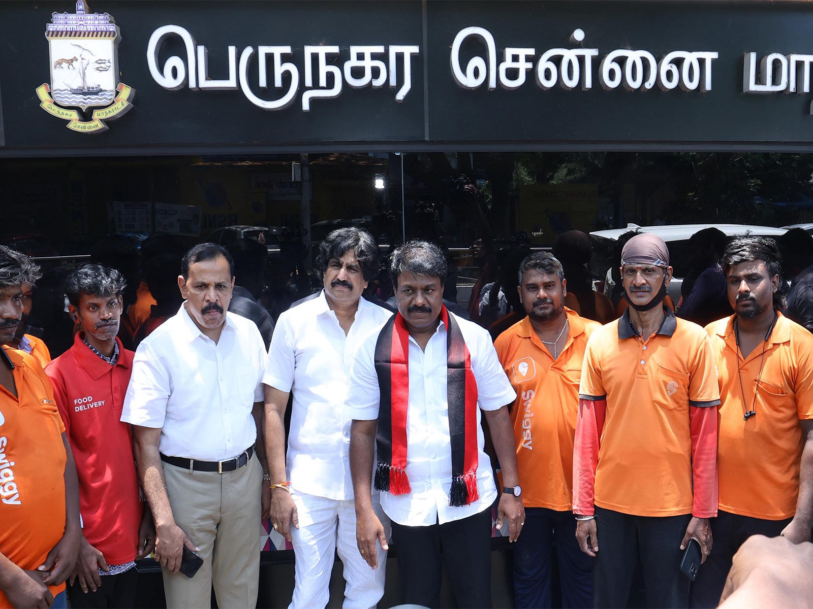 DMK candidate N Chittrarasu visits CIG Workers Lounge in Anna Nagar (Photo/X/@nchitrarasu) DMK candidate N Chittrarasu visits CIG Workers Lounge in Anna Nagar (Photo/X/@nchitrarasu)