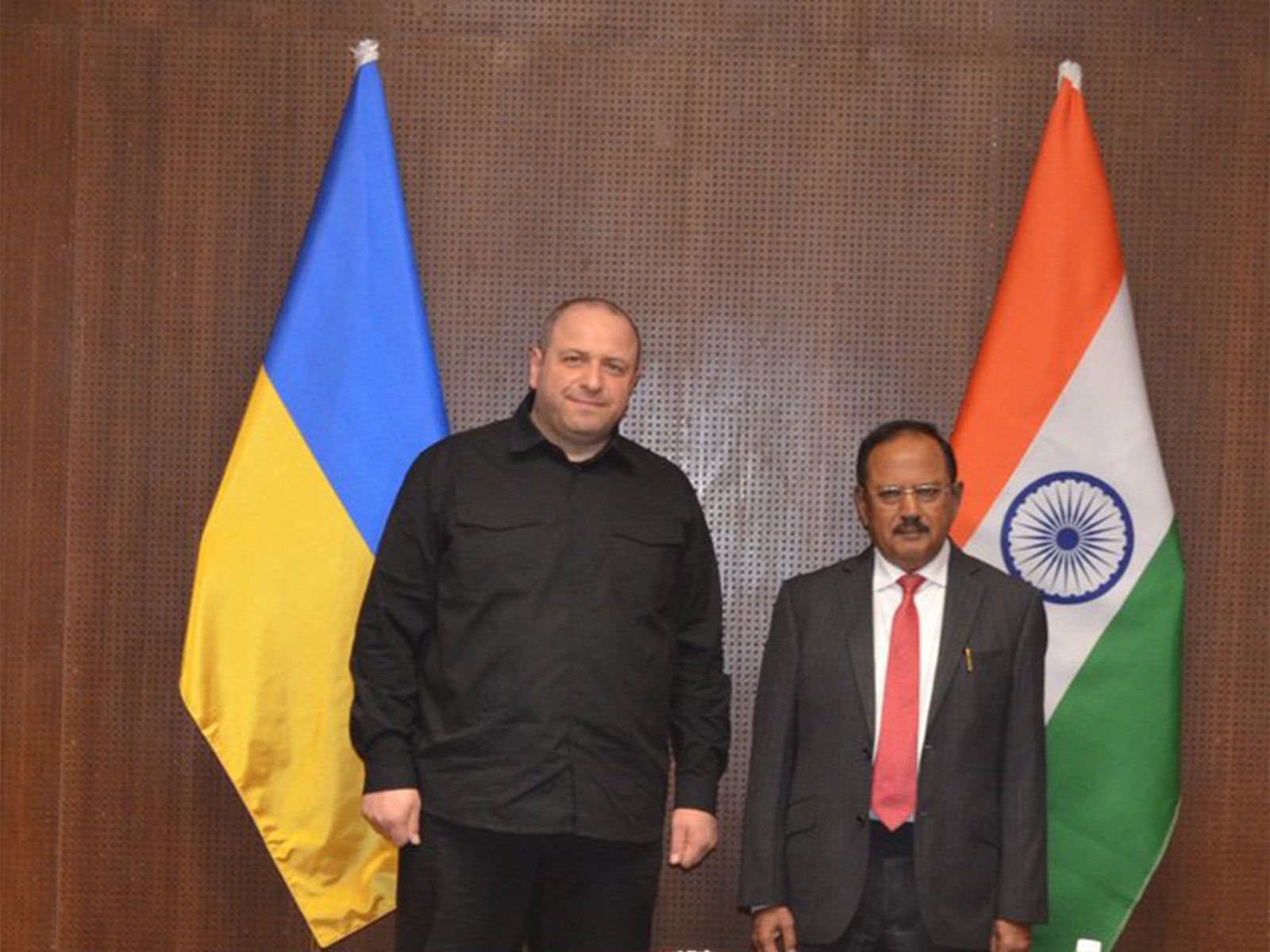 Secretary of the National Security and Defence Council of Ukraine, Rustem Umerov, met National Security Advisor Ajit Doval (Photo/@MEAIndia) Secretary of the National Security and Defence Council of Ukraine, Rustem Umerov, met National Security Advisor Ajit Doval (Photo/@MEAIndia)
