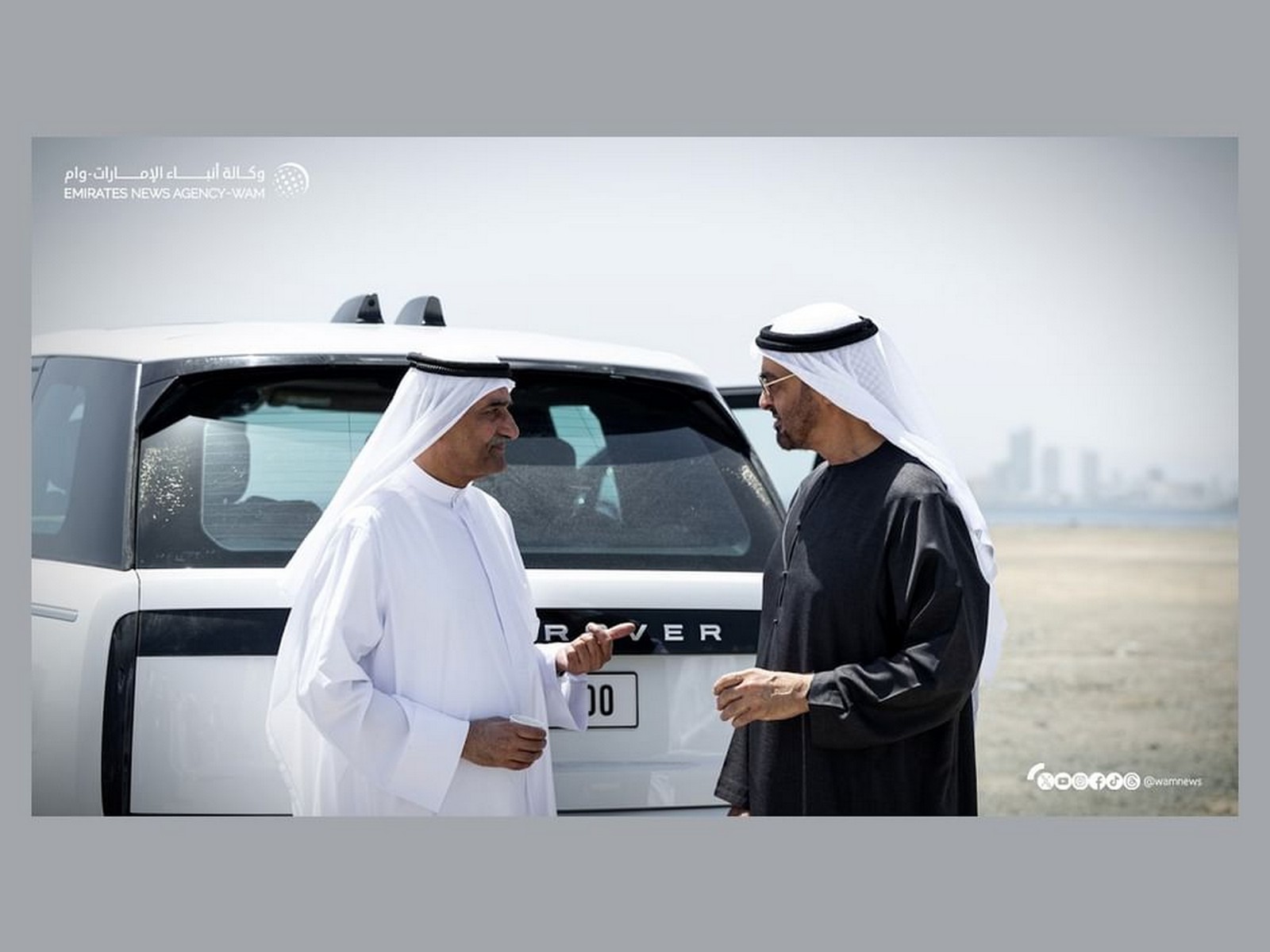 UAE President His Highness Sheikh Mohamed bin Zayed Al Nahyan today met with His Highness Sheikh Hamad bin Mohammed Al Sharqi (Photo/WAM) UAE President His Highness Sheikh Mohamed bin Zayed Al Nahyan today met with His Highness Sheikh Hamad bin Mohammed Al Sharqi (Photo/WAM)