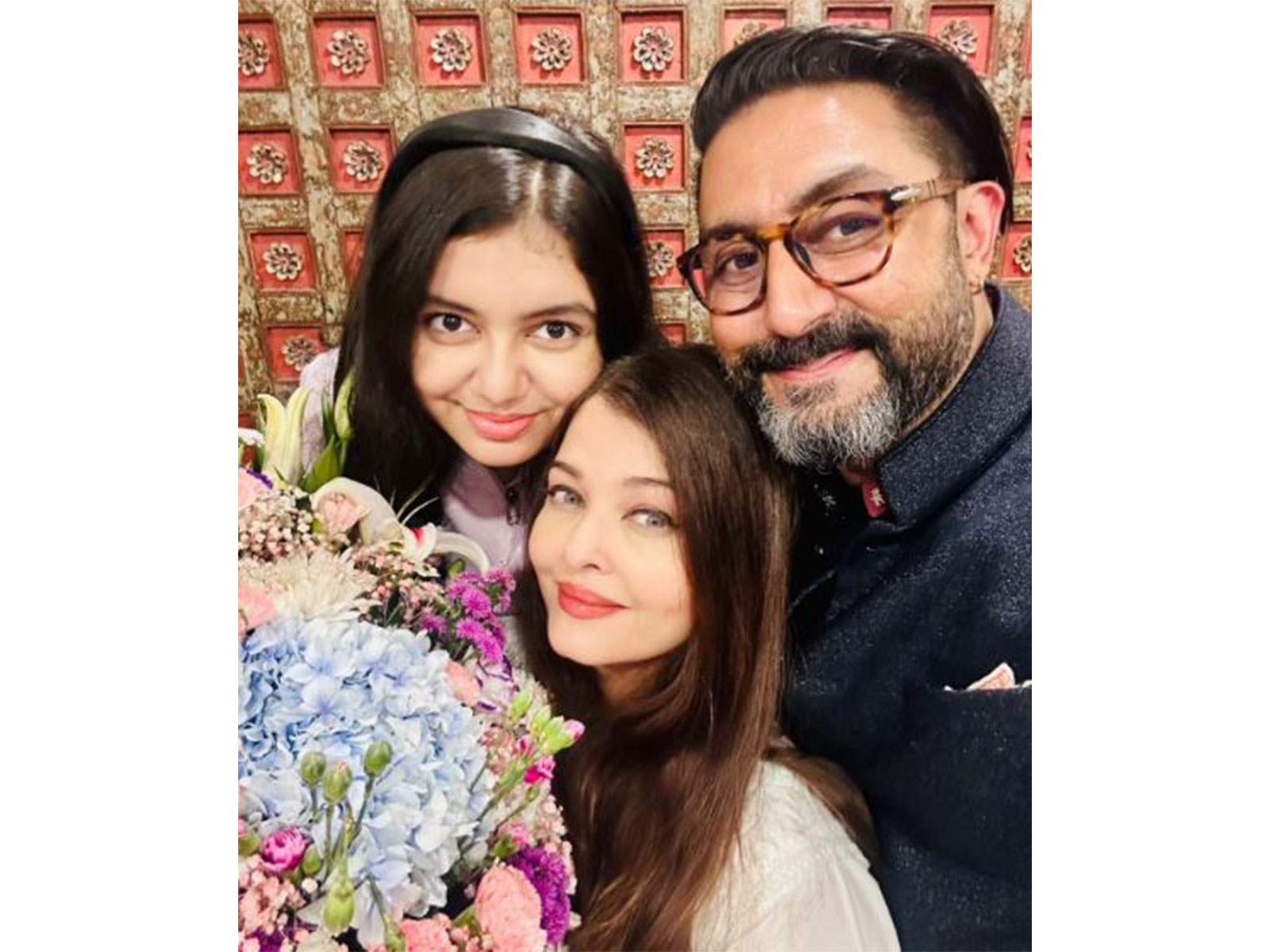 Aishwarya Rai, Abhishek Bachchan with daughter (Photo/instagram/@aishwaryaraibachchan_arb) Aishwarya Rai, Abhishek Bachchan with daughter (Photo/instagram/@aishwaryaraibachchan_arb)