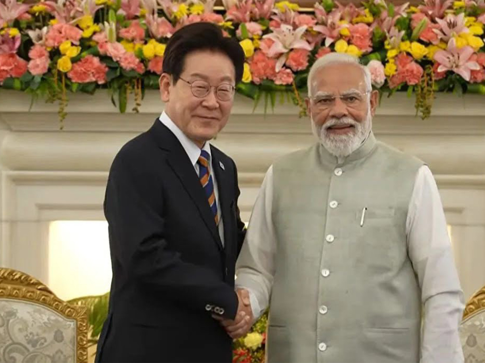 Prime Minister Narendra Modi with South Korean President Lee Jae-myung (FilePhoto/ANI)