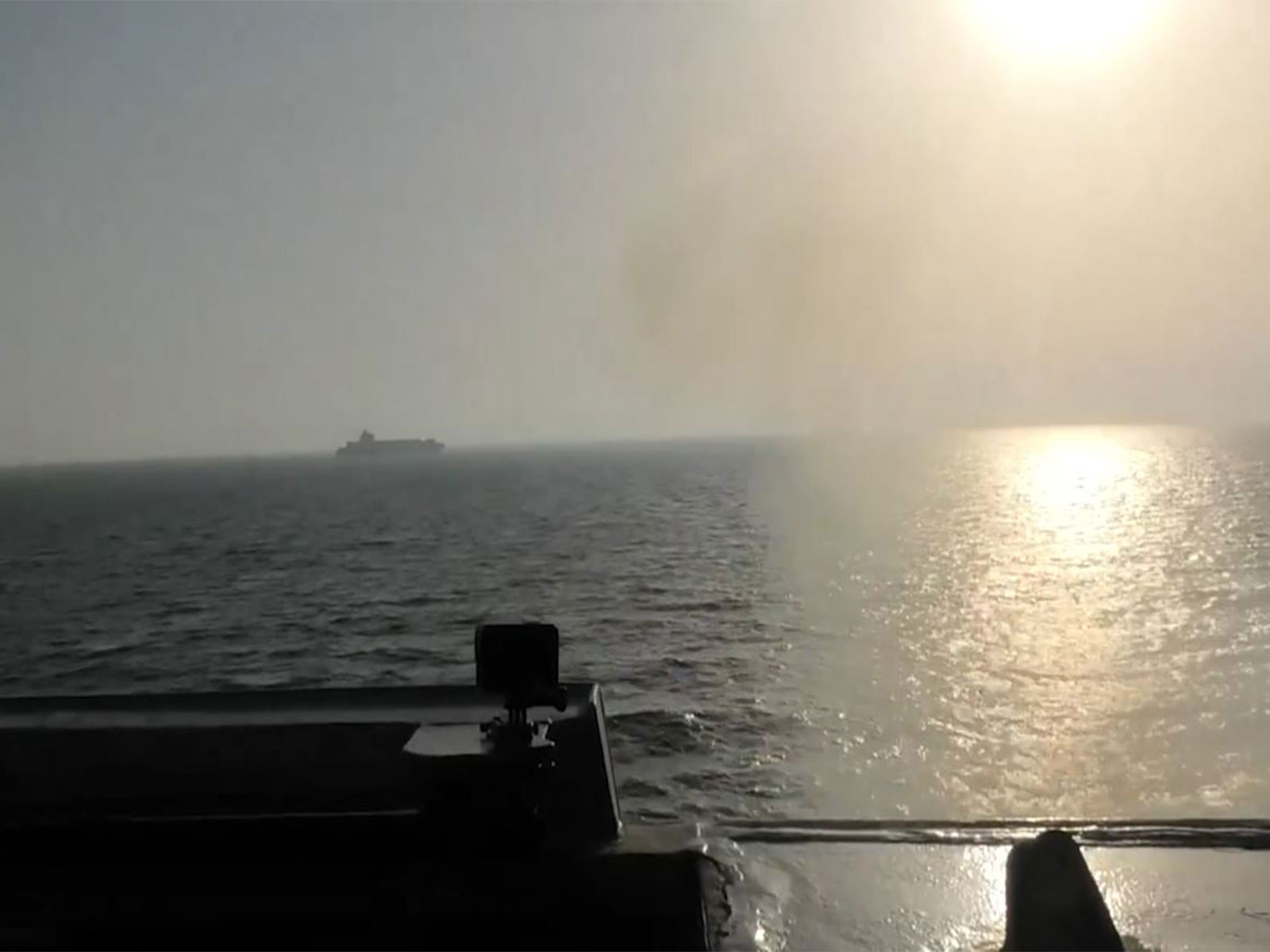 US Navy destroyer USS Spruance fires rounds to disable the engine room of Iranian-flagged cargo vessel TOUSKA. (Photo: X/@CENTCOM)