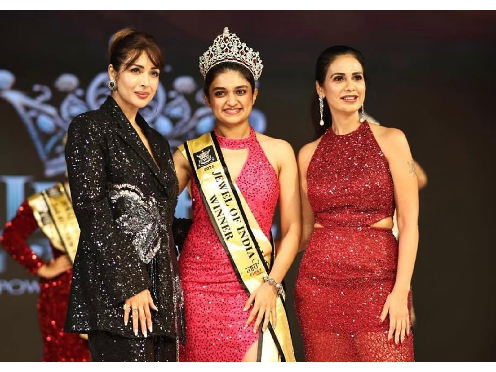Indore-Based Gynaecologist Dr Ishita Joshi Crowned by Malaika Arora Wins ‘NariFirst Jewel of India Season 3’ Title Indore-Based Gynaecologist Dr Ishita Joshi Crowned by Malaika Arora Wins ‘NariFirst Jewel of India Season 3’ Title
