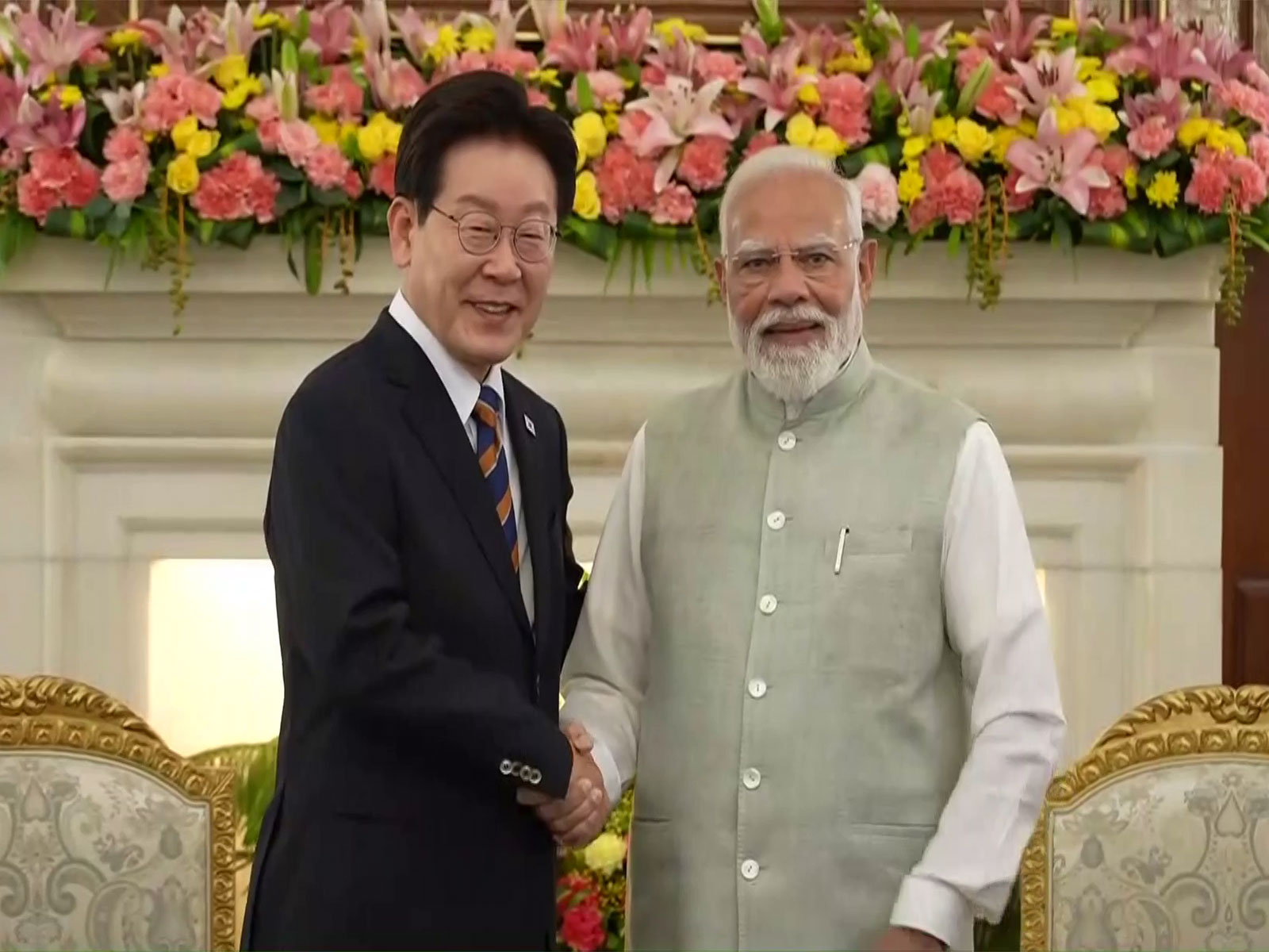 Prime Minister Narendra Modi with South Korean President Lee Jae Myung (Photo/ANI) Prime Minister Narendra Modi with South Korean President Lee Jae Myung (Photo/ANI)