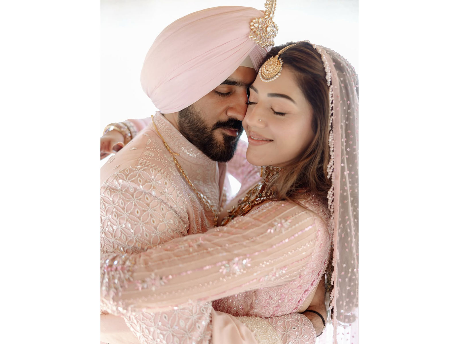 Actor Mehreen Pirzada with husband Arsh (Image source: Mehreen's Instagram) Actor Mehreen Pirzada with husband Arsh (Image source: Mehreen's Instagram)