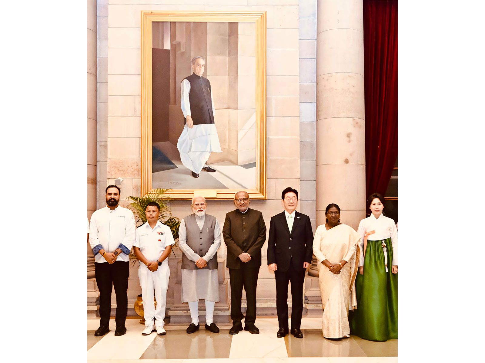 Dr. Chef Saurabh Sharma at Rashtrapati Bhavan with the Dignitaries Dr. Chef Saurabh Sharma at Rashtrapati Bhavan with the Dignitaries