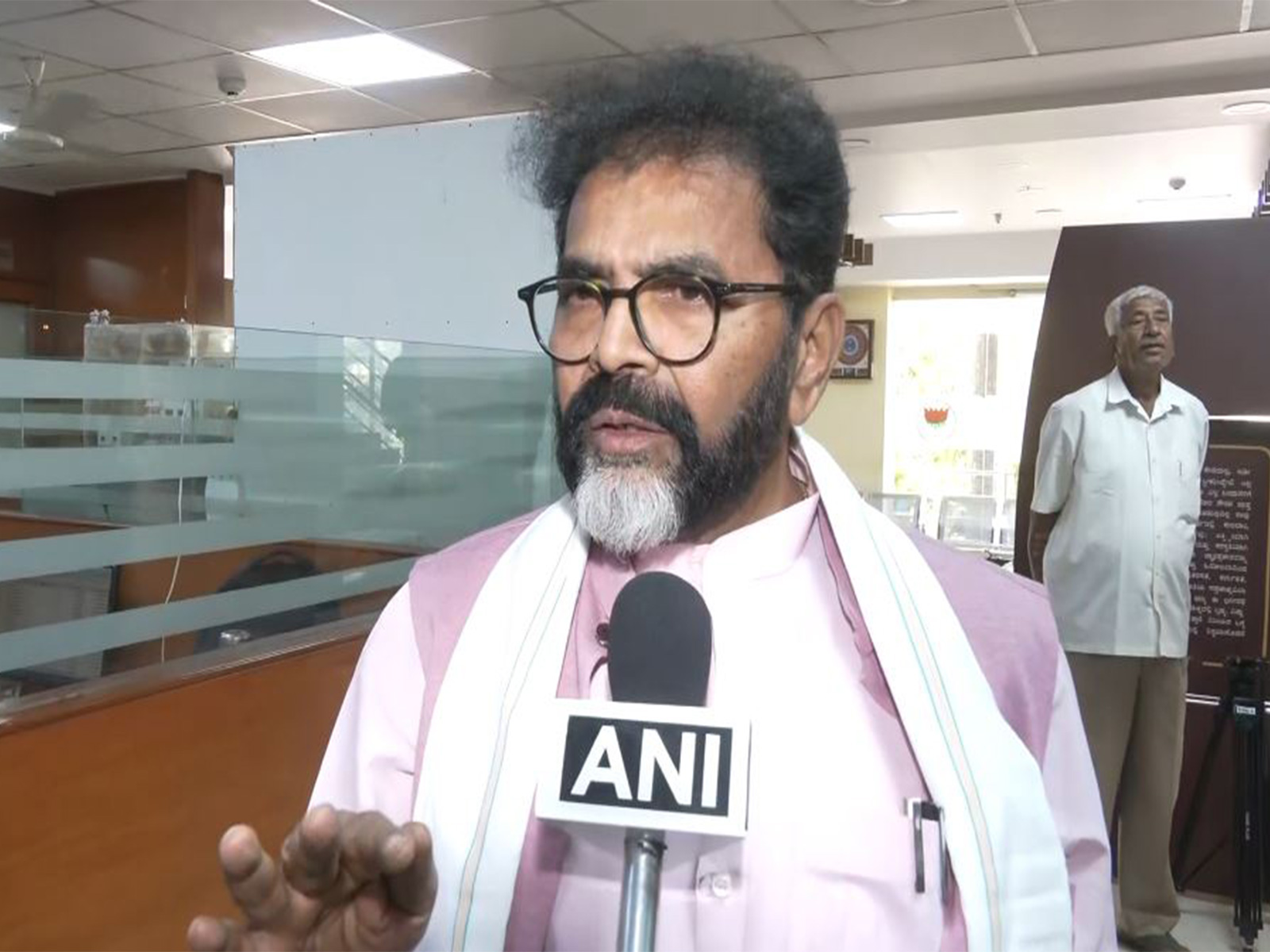BJP leader Chalavadi Narayanaswamy (File Photo/ANI)