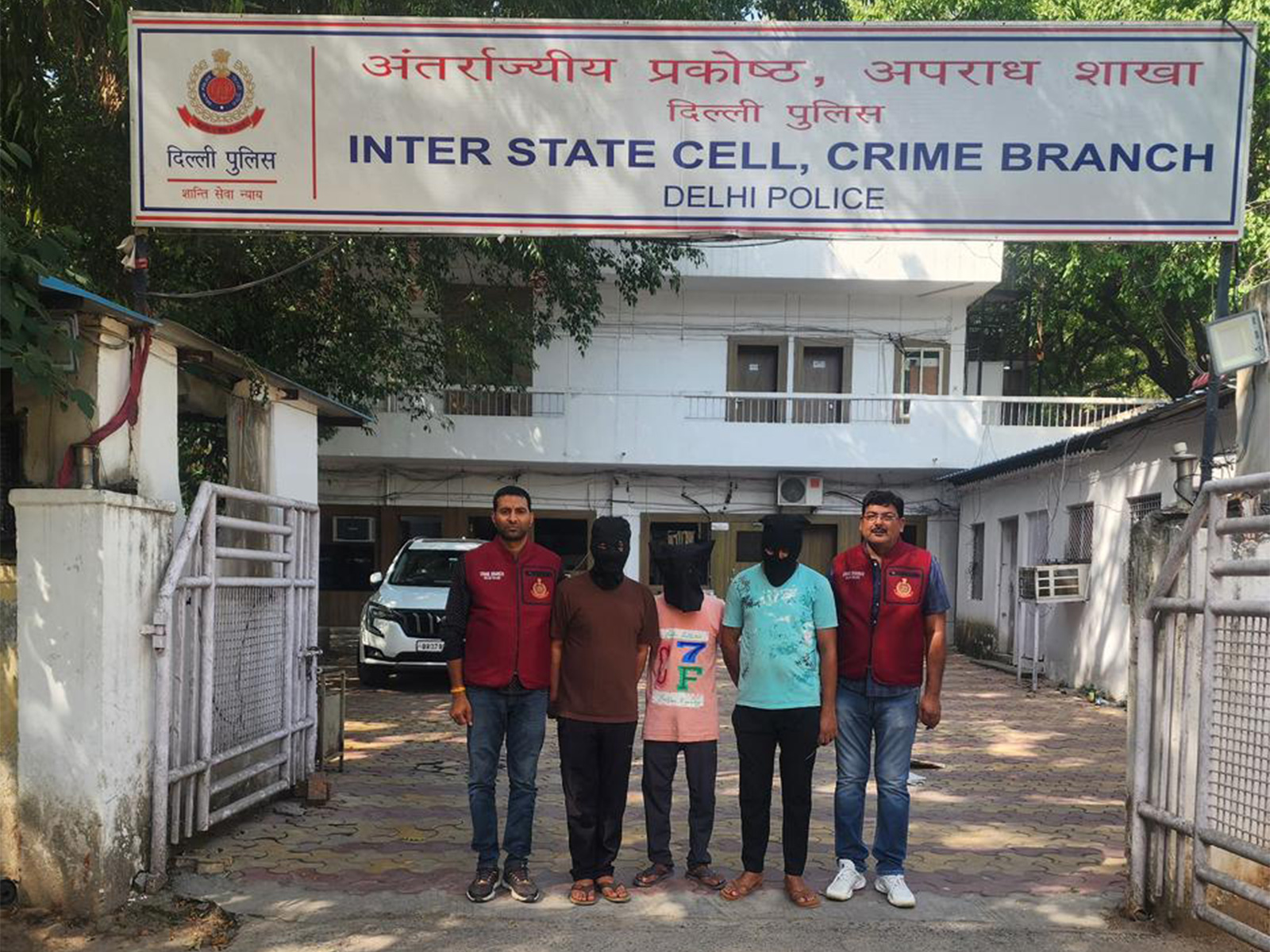 Delhi Police bust Mewat-based cyber fraud racket, accused impersonated ...