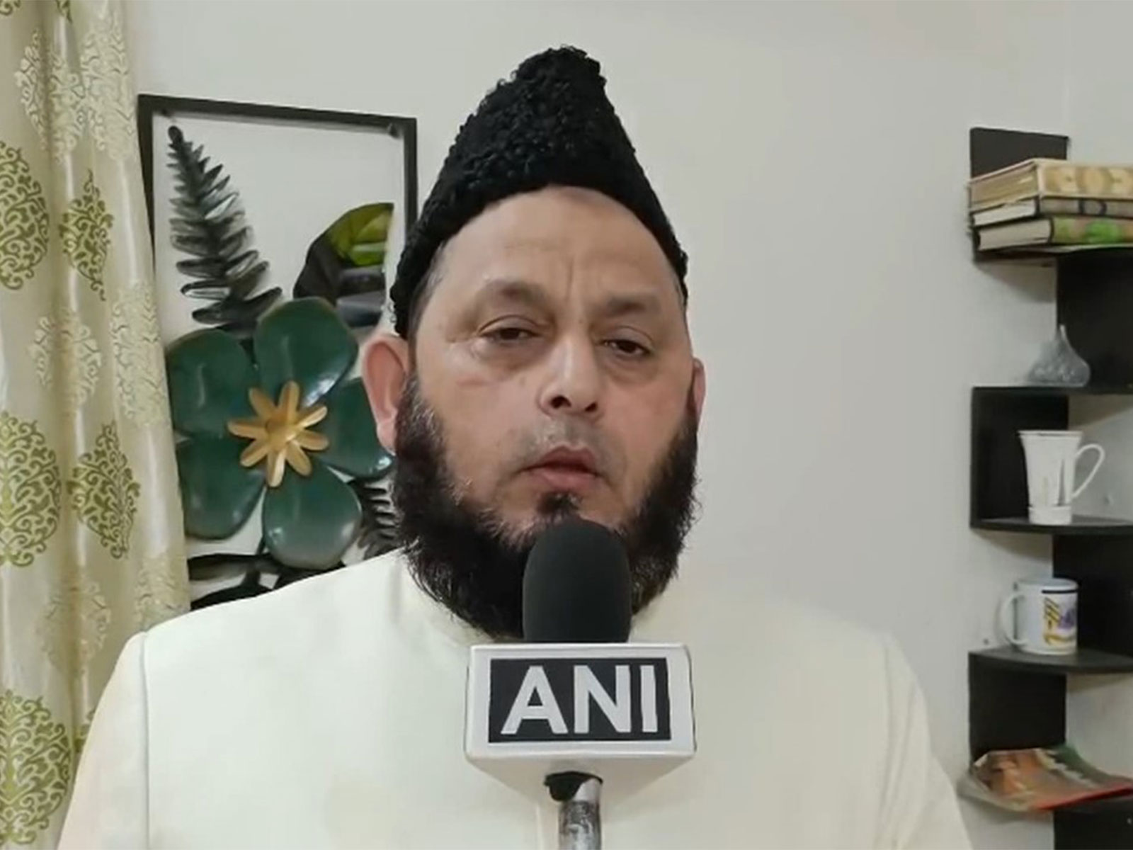 Maulana Khalid Rasheed Firangi Mahali (Photo/ANI)