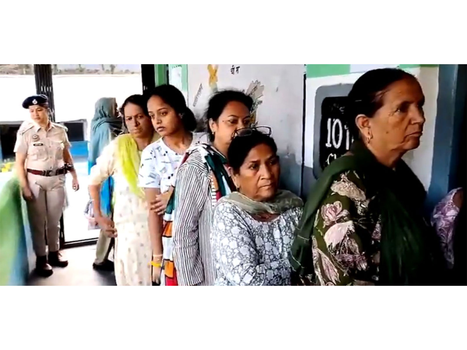 People queue up to cast vote in Chamba (Photo/ANI)
