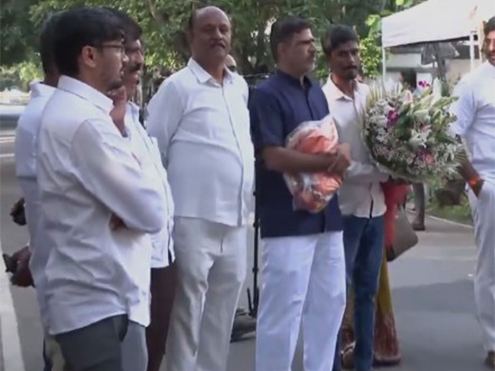 Karnataka Deputy CM DK Shivakumar supporters outside his residence (Photo/ANI) Karnataka Deputy CM DK Shivakumar supporters outside his residence (Photo/ANI)