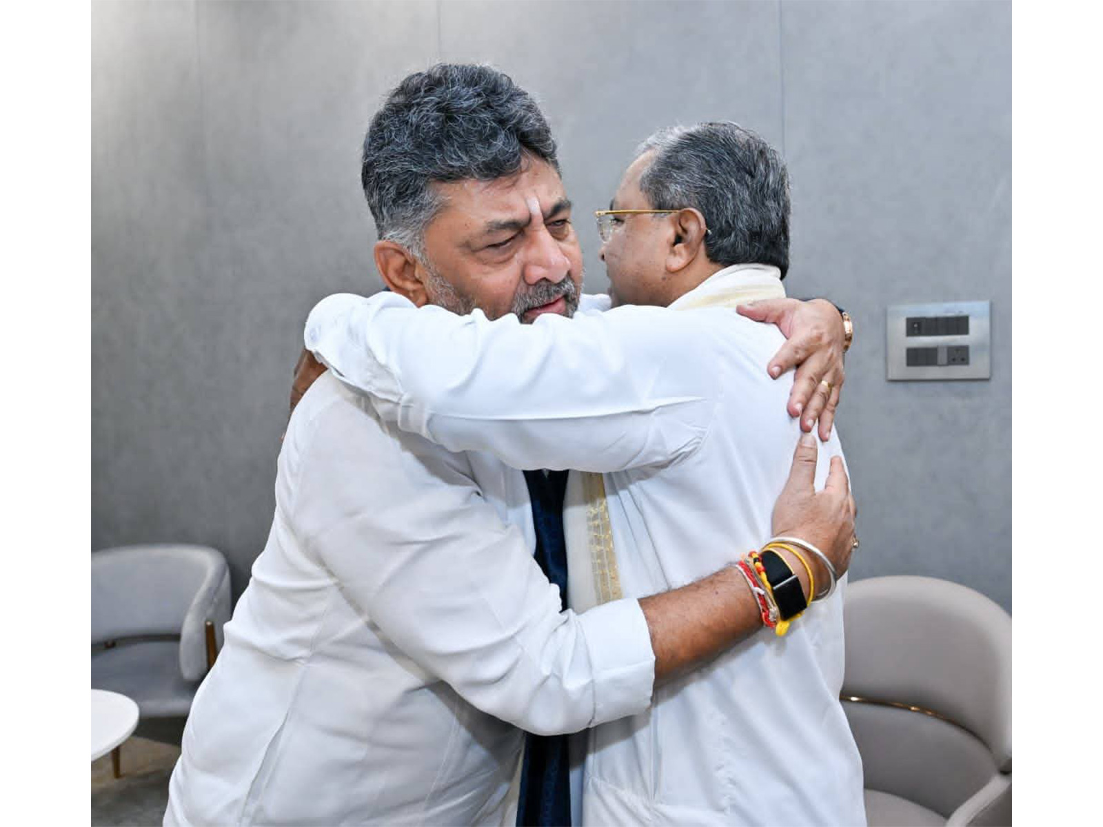 Karnataka Chief Minister Siddaramaiah and Deputy Chief Minister DK Shivakumar hug each other (Photo/X/INCKarnataka) Karnataka Chief Minister Siddaramaiah and Deputy Chief Minister DK Shivakumar hug each other (Photo/X/INCKarnataka)