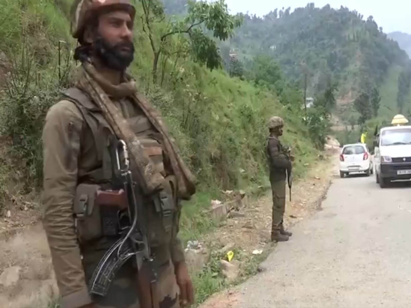Cordon and search operation in areas of Gambhir Mughlan and Dorimal in the Manjakote sector of Rajouri district (Photo/ANI) Cordon and search operation in areas of Gambhir Mughlan and Dorimal in the Manjakote sector of Rajouri district (Photo/ANI)