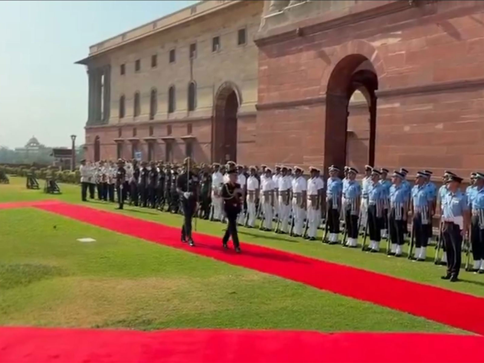 CDS General NS Raja Subramani receives Guard of Honour (Photo/ANI) CDS General NS Raja Subramani receives Guard of Honour (Photo/ANI)