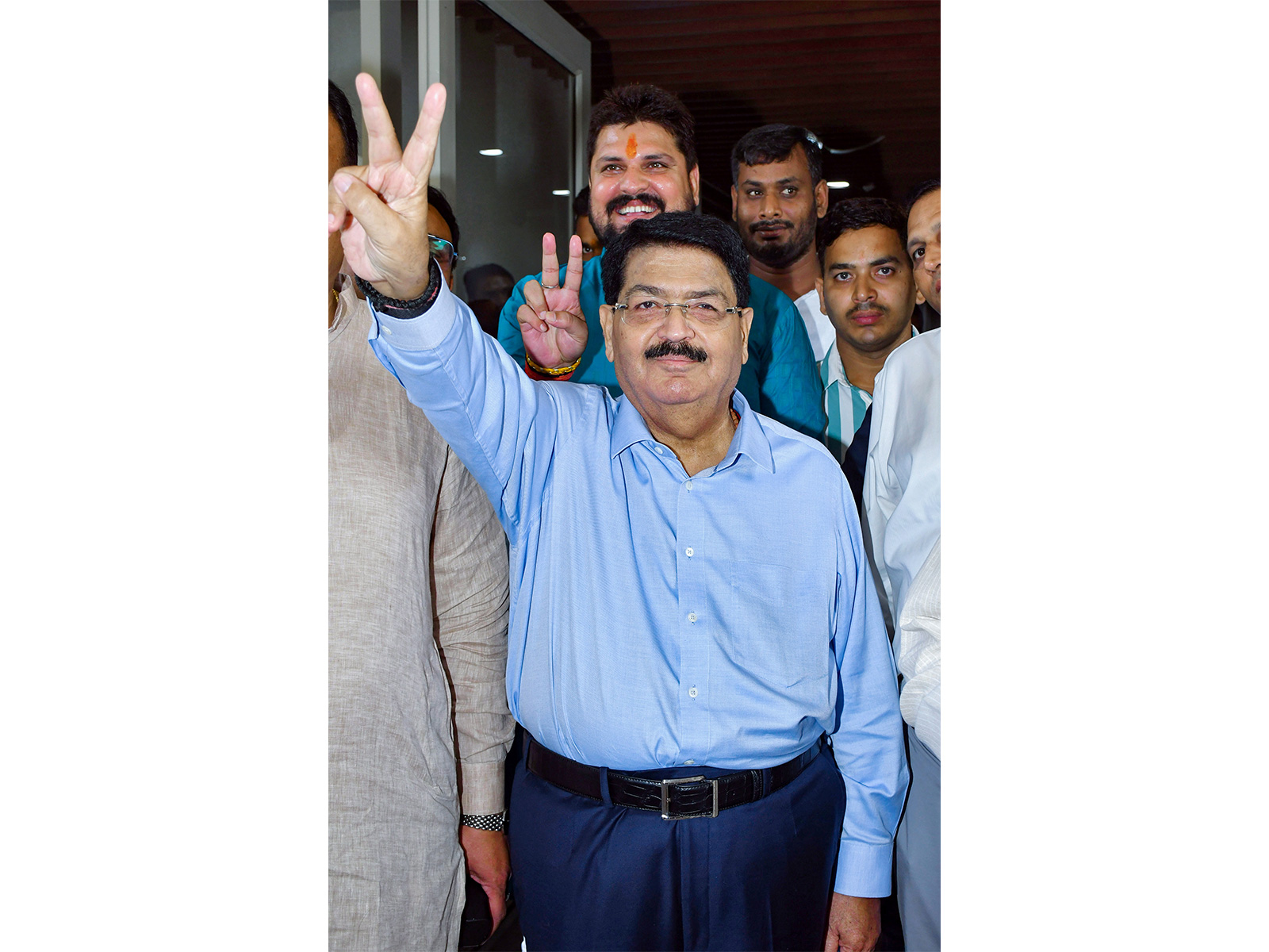 Nomination of BJP-supported independent Parimal Nathwani validated for ...