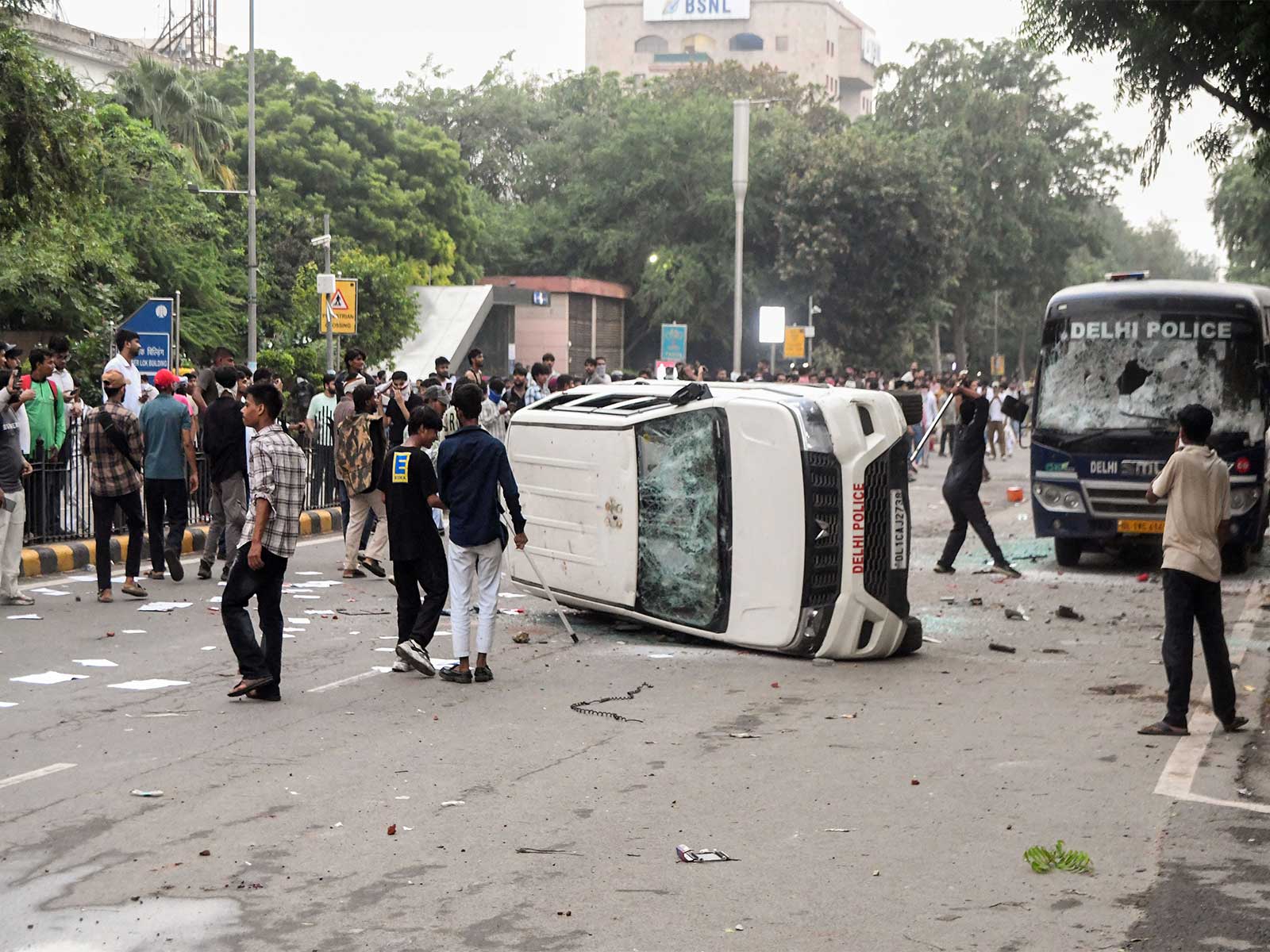 Delhi Police analyse digital evidence, CCTVs to identify 