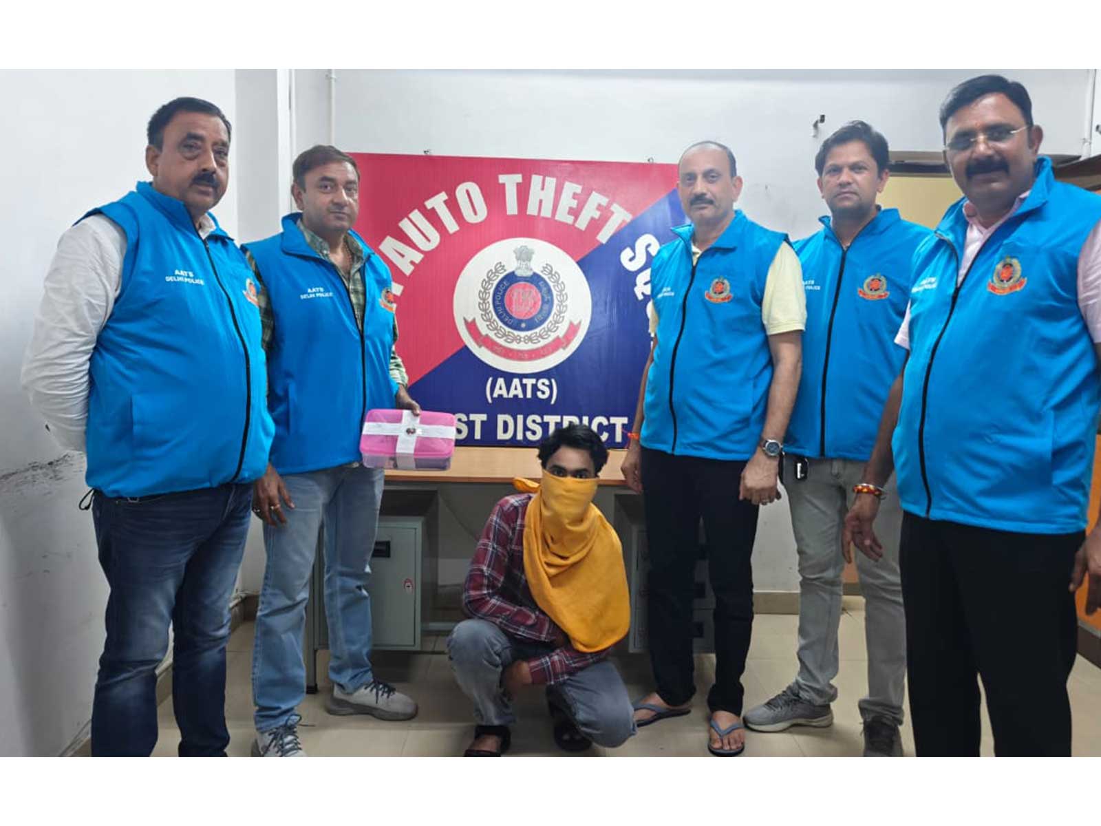 AATS with arrested accused (Photo/DelhiPolice) AATS with arrested accused (Photo/DelhiPolice)