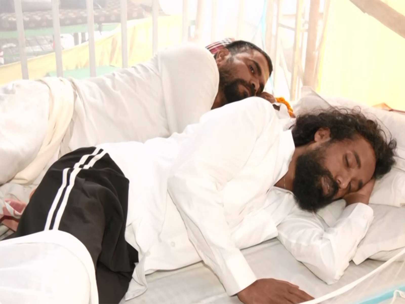 JKLM leader Devendra Nath Mahto during hunger strike in Ranchi (Photo/ANI) JKLM leader Devendra Nath Mahto during hunger strike in Ranchi (Photo/ANI)