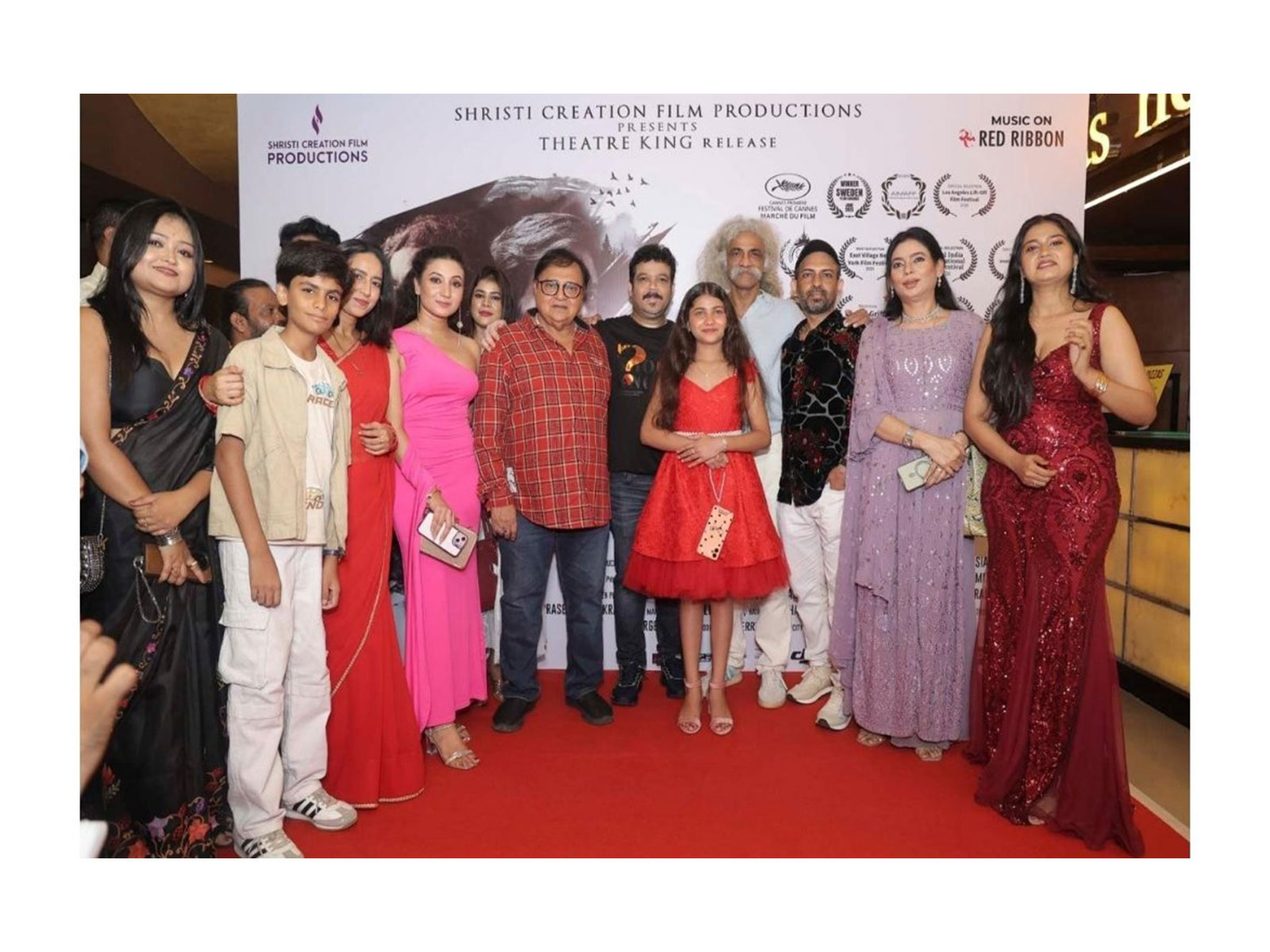 Rakesh Bedi & Makarand Deshpande Join Director Prasenjit Chakraborty at the Grand Trailer Launch of ‘Chindi Pakad’, Exploring the Unseen World of Ragpickers Rakesh Bedi & Makarand Deshpande Join Director Prasenjit Chakraborty at the Grand Trailer Launch of ‘Chindi Pakad’, Exploring the Unseen World of Ragpickers