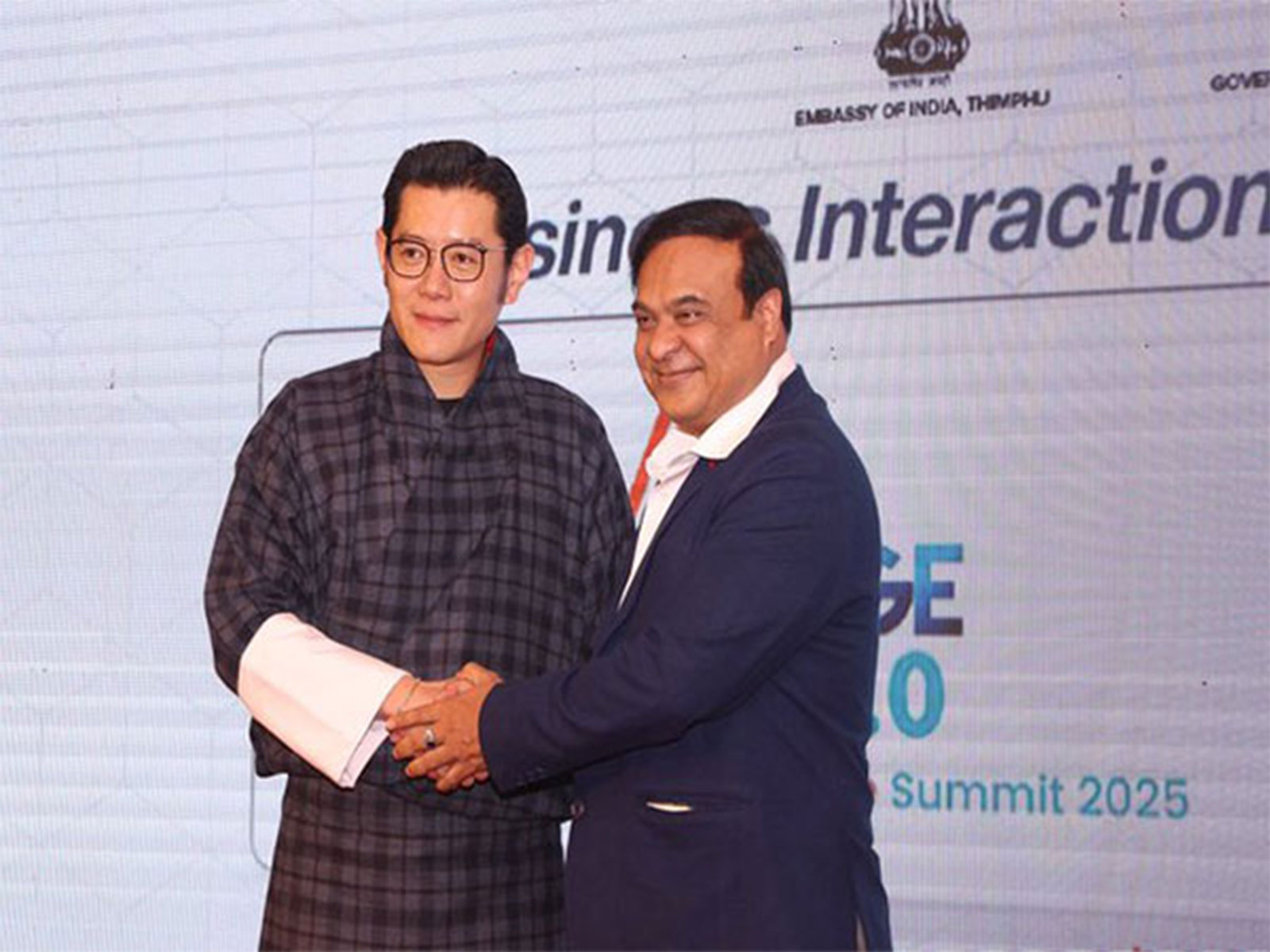 Assam CM Himanta Biswa Sarma and King of Bhutan Jigme Khesar Namgyel Wangchuck (File photo/ANI)